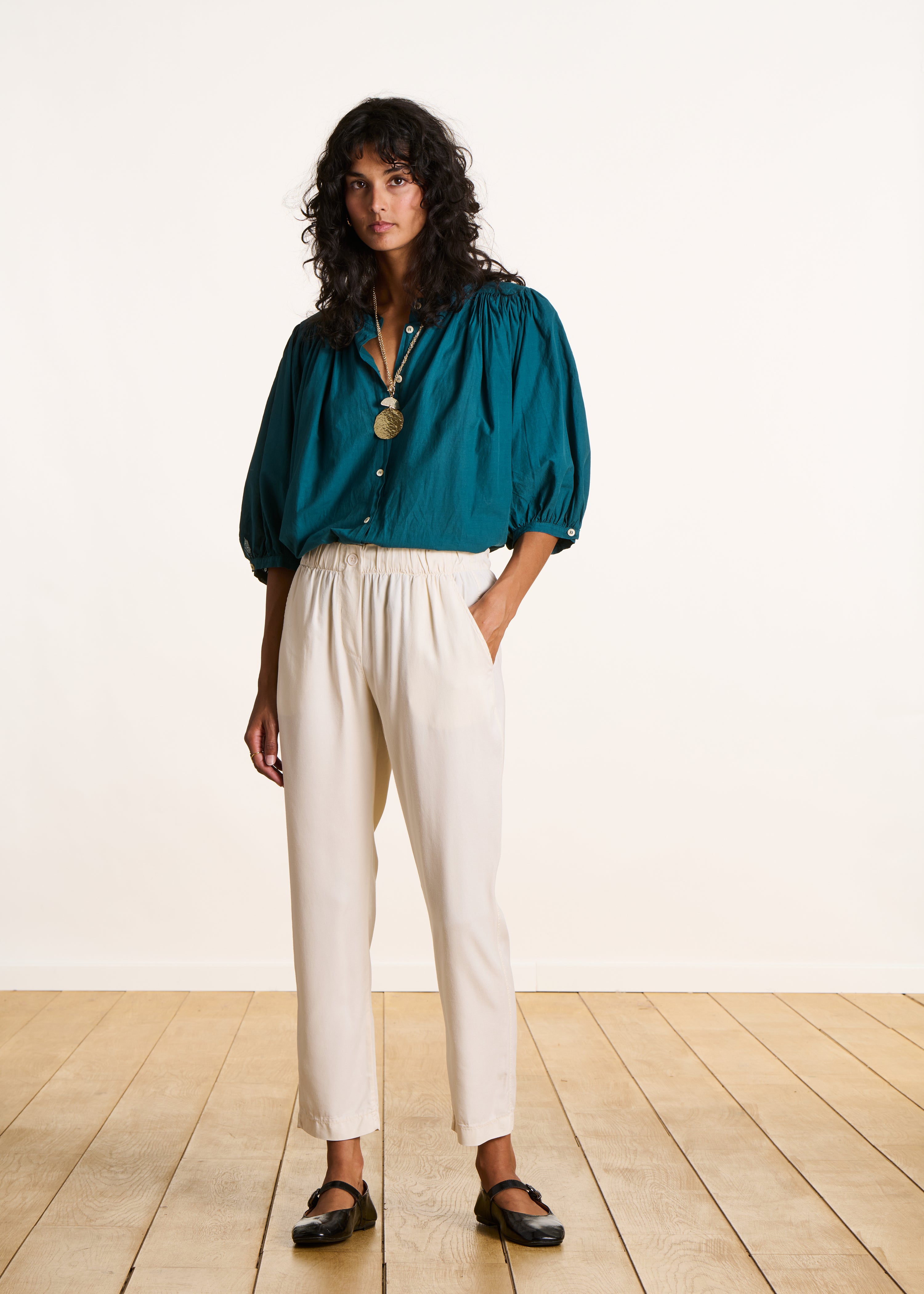 Pantalon fluide écru en lyocell