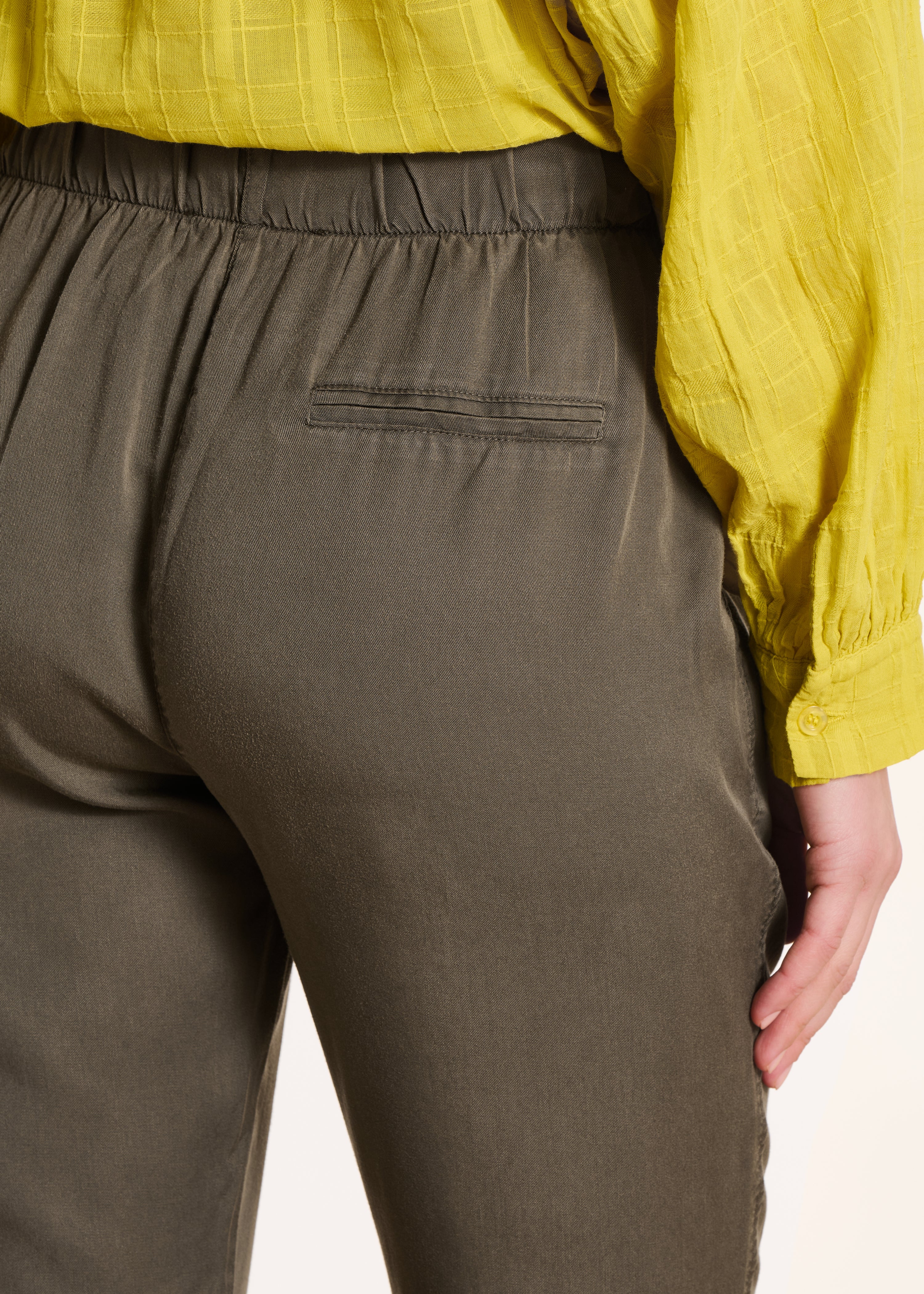 Loose-fitting Lyocell trousers