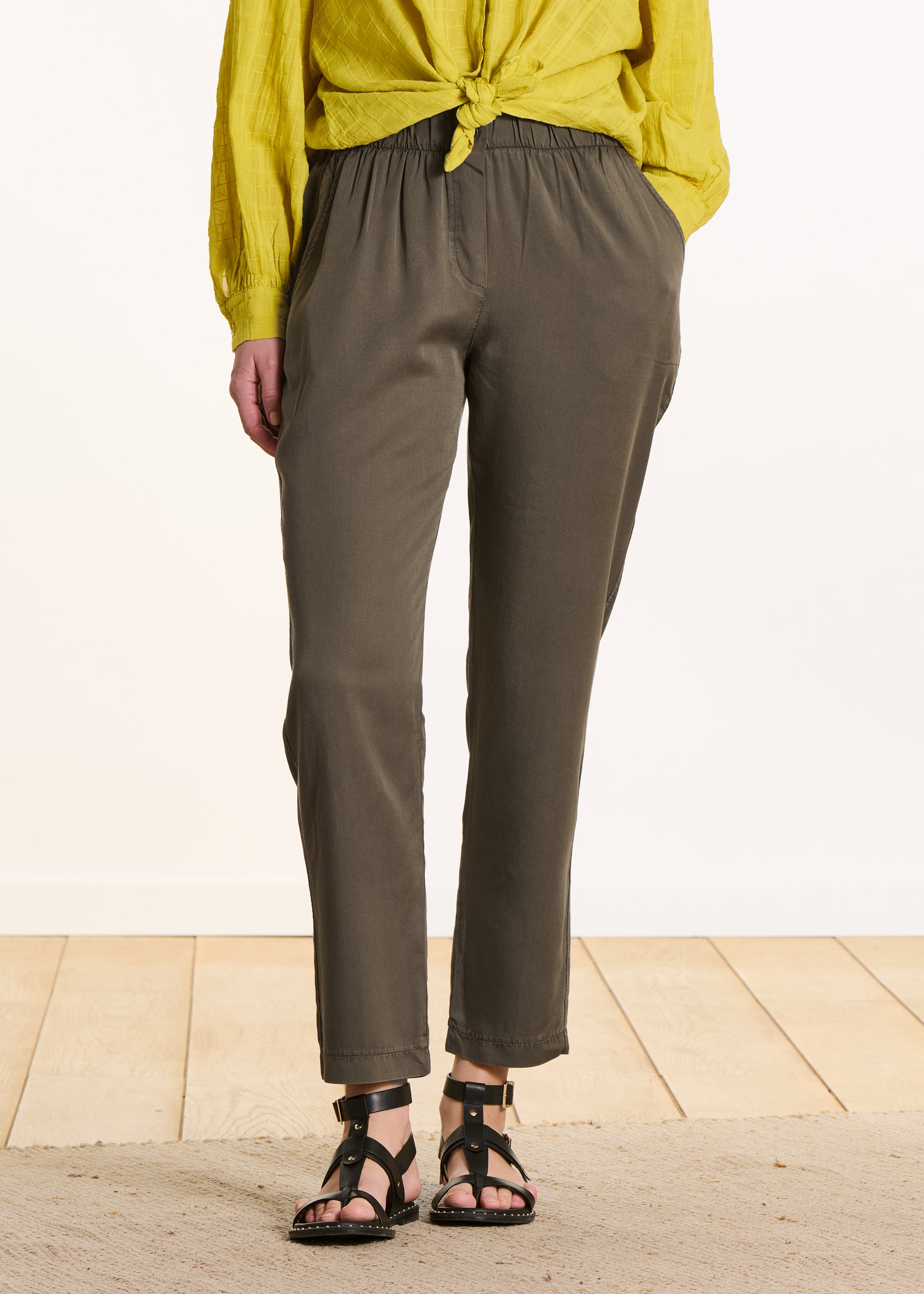 Loose-fitting Lyocell trousers