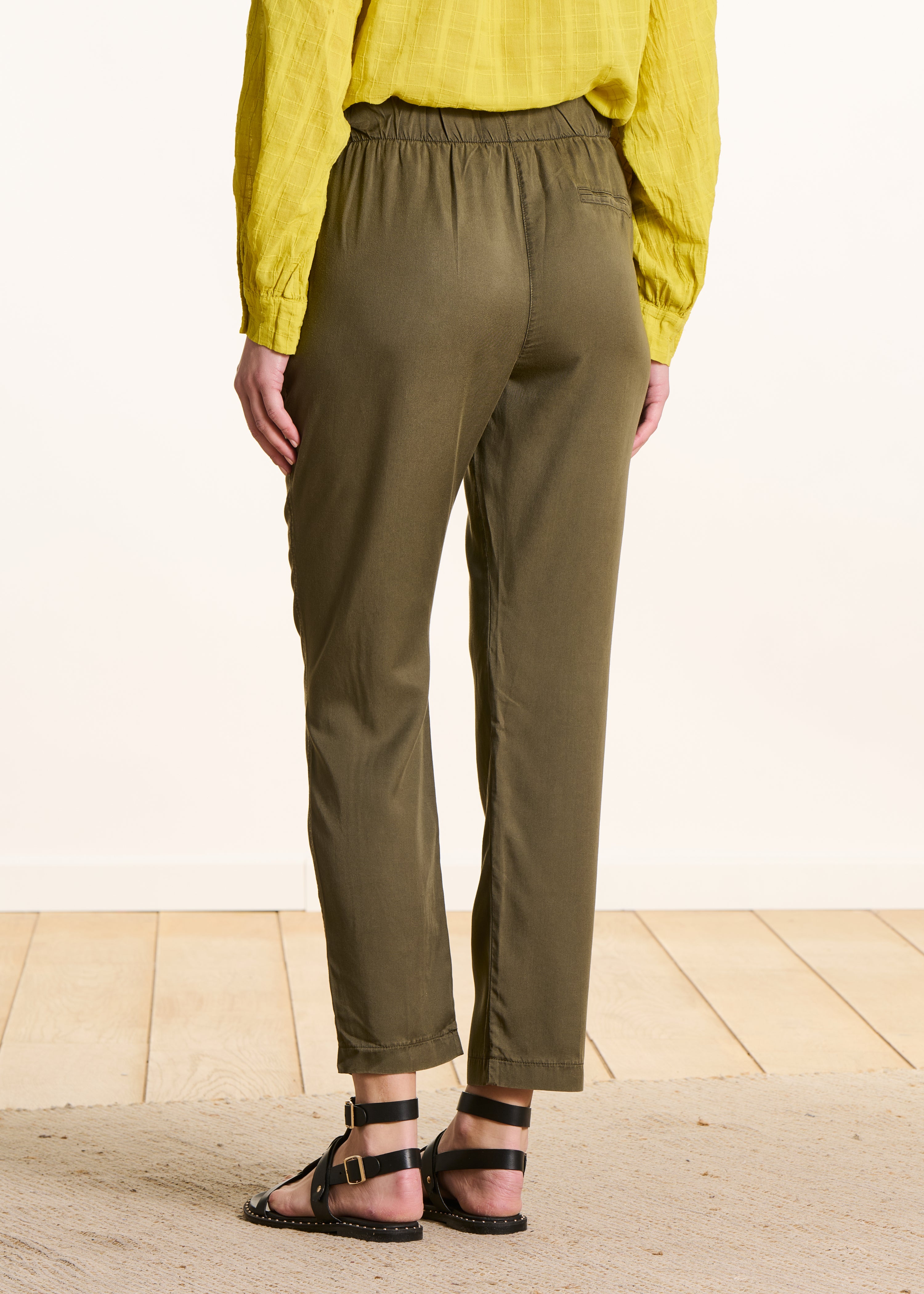 Loose-fitting Lyocell trousers