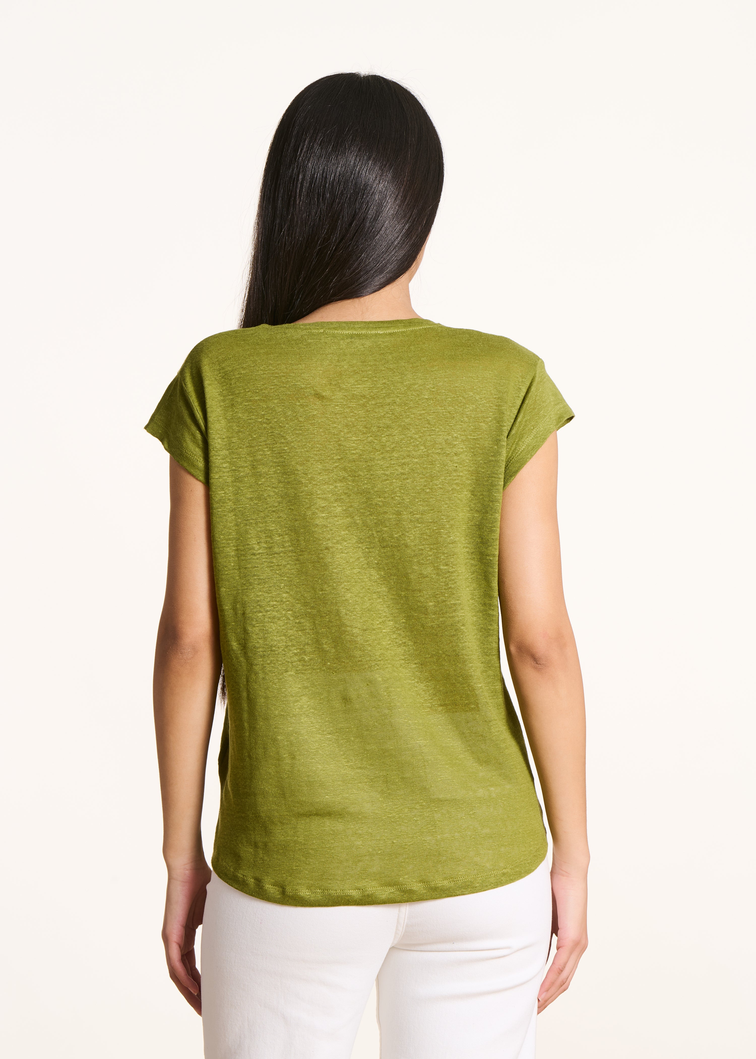 Olive green short-sleeved linen T-shirt