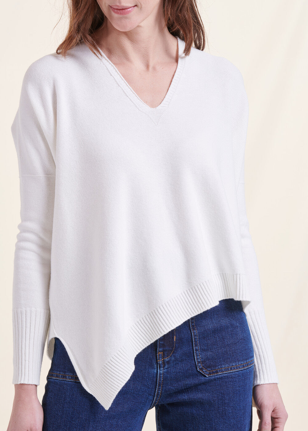 Maglia asimmetrica in maglia fine