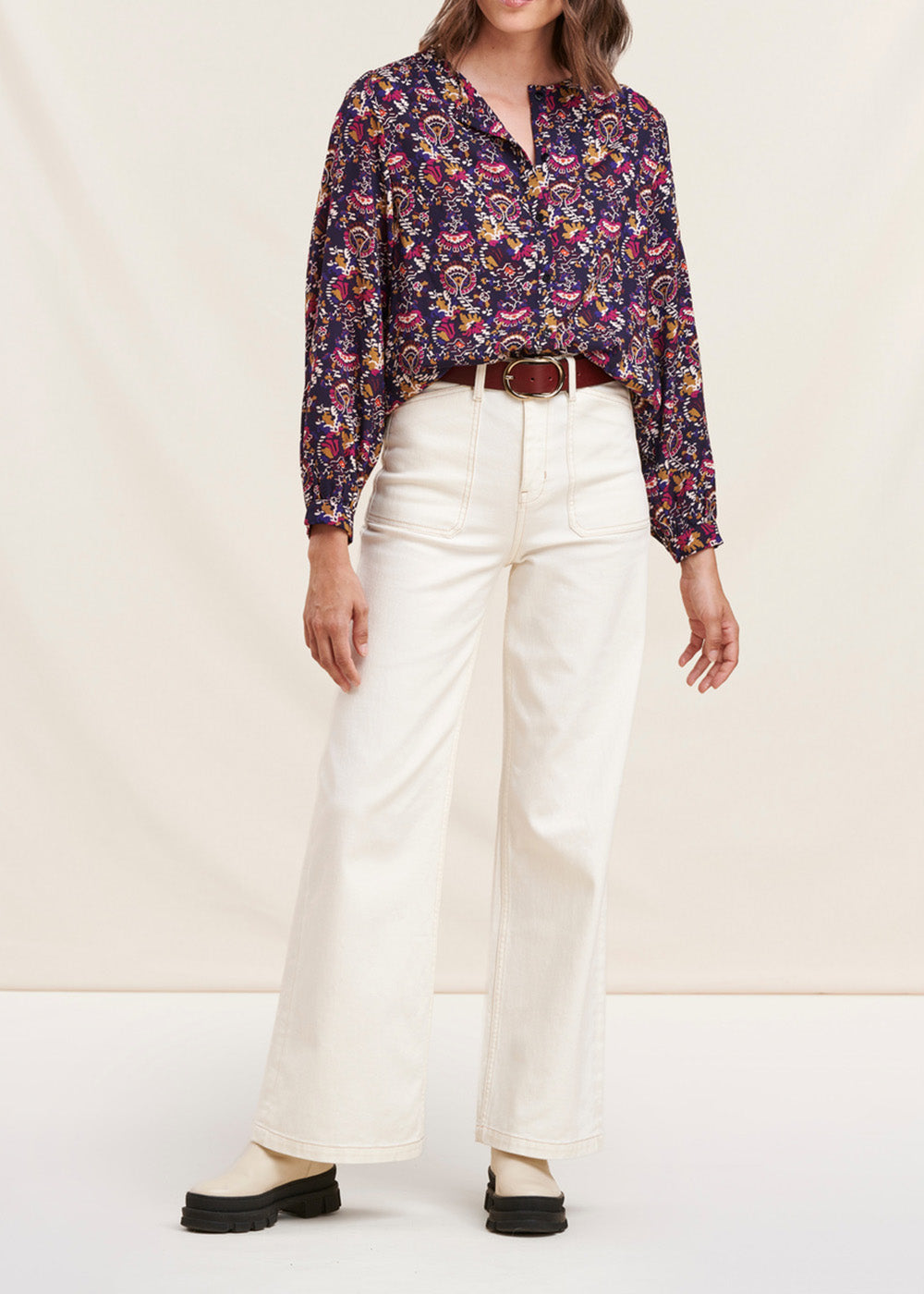 Jeans a gamba larga in cotone organico
