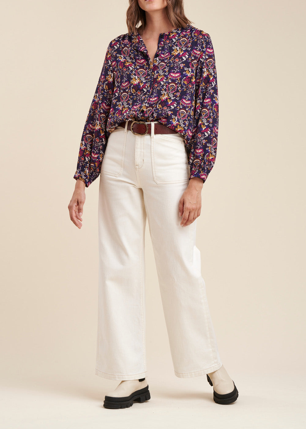 Jeans a gamba larga in cotone organico