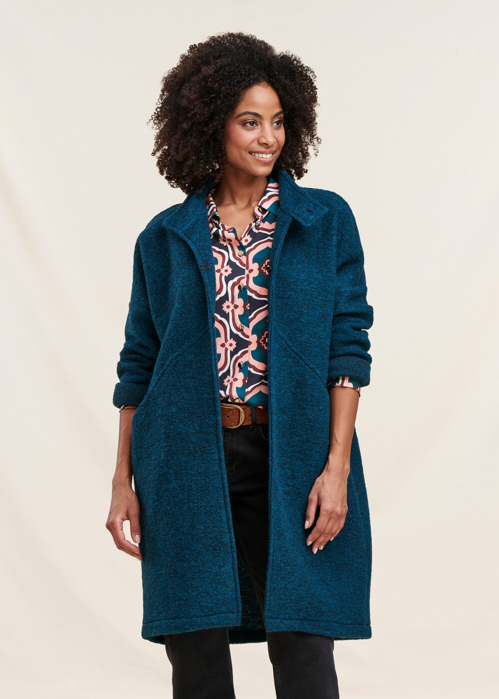 Manteau bleu pétrole mi-long en maille bouillie La Fée Maraboutée