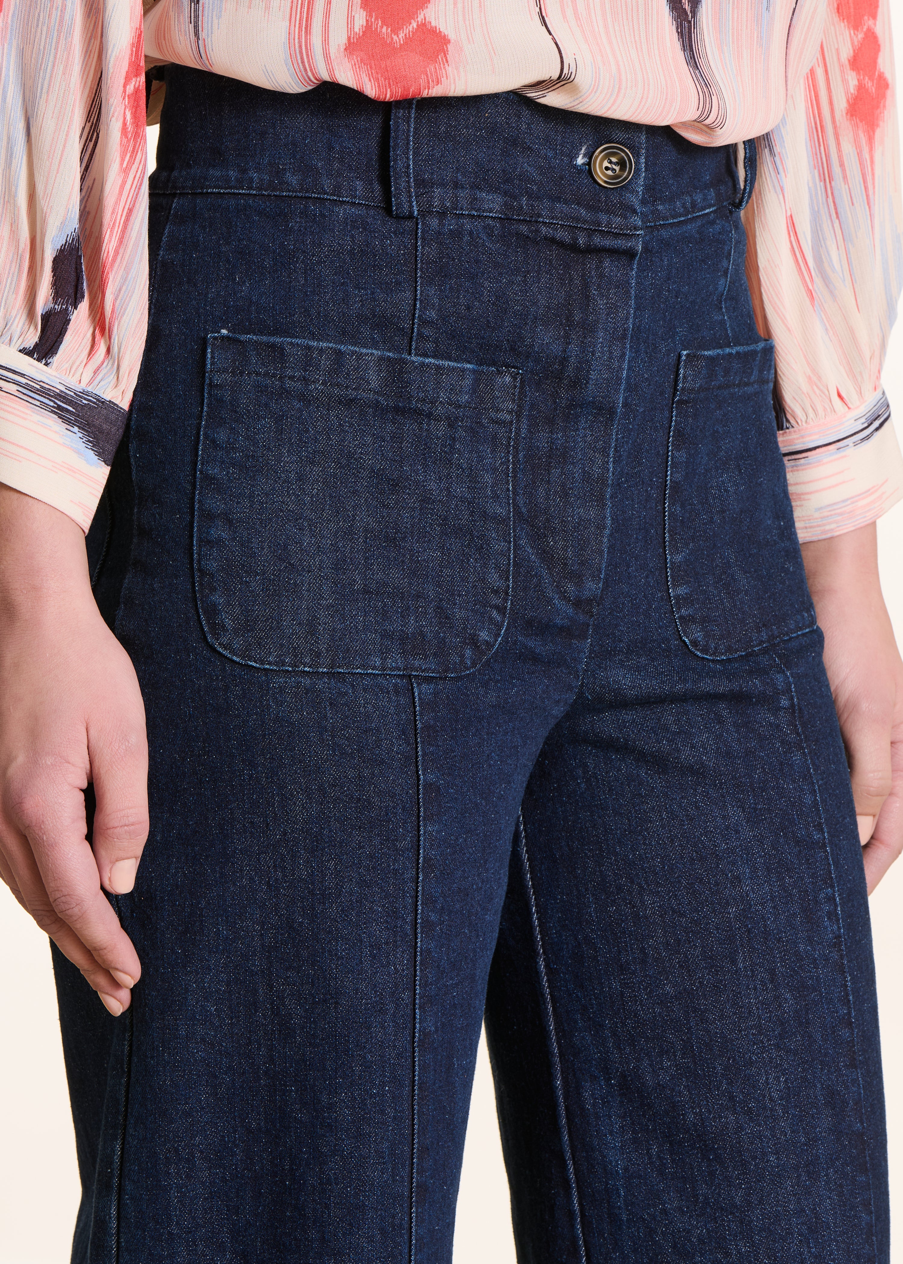 Jeans a vita alta a gamba larga e grezza