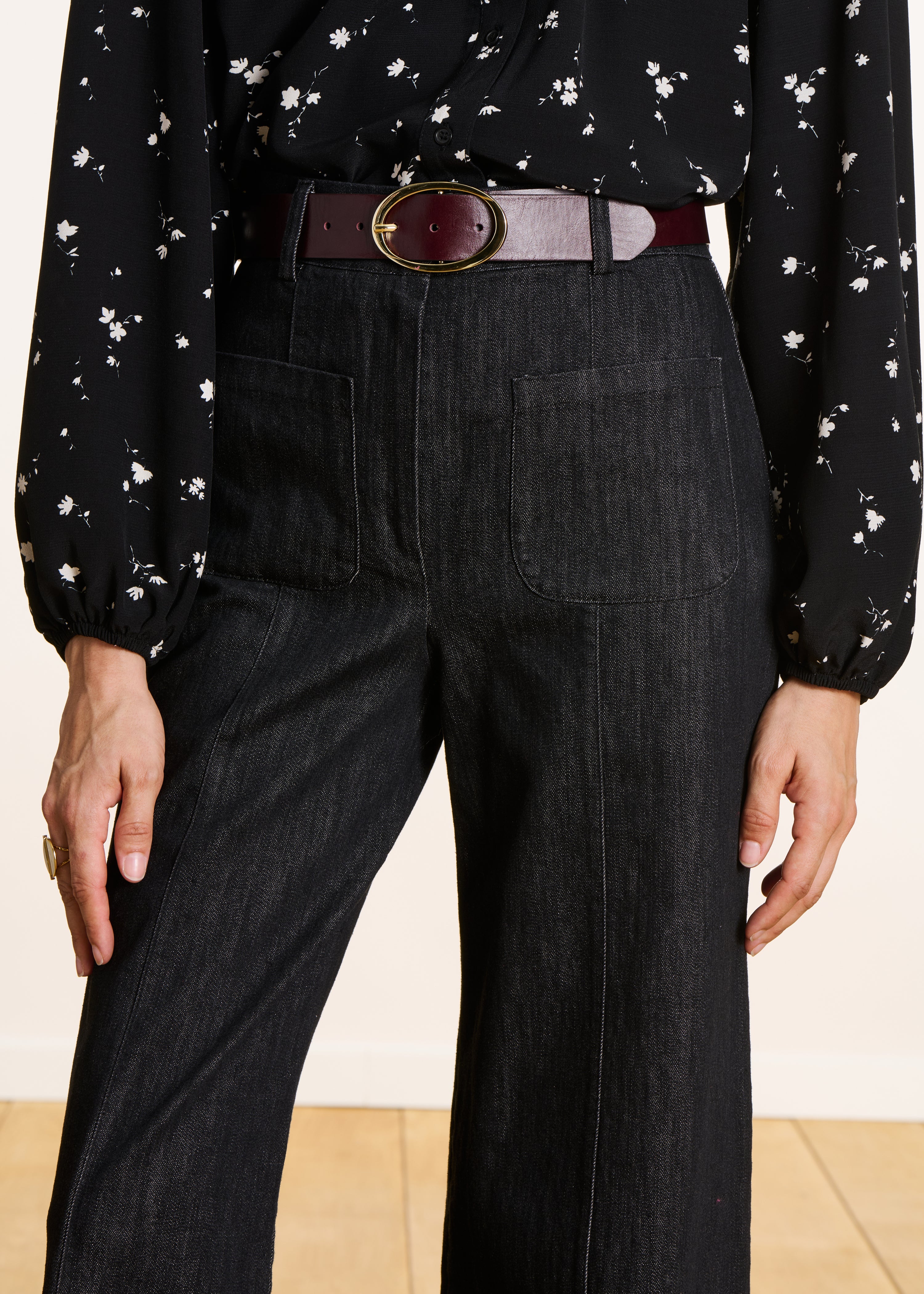 Jeans nero a vita alta