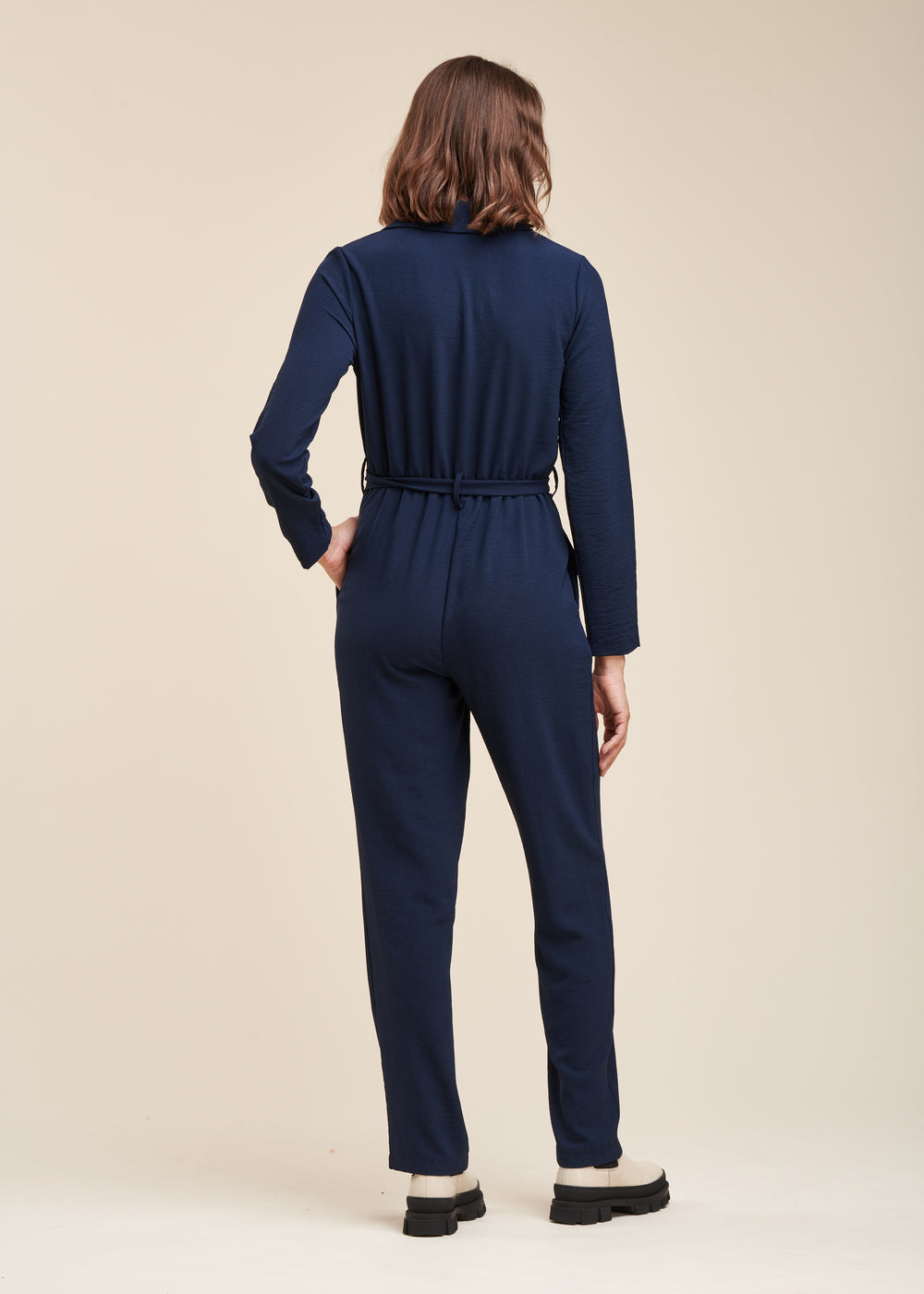Combinaison pantalon bleu marine col tailleur