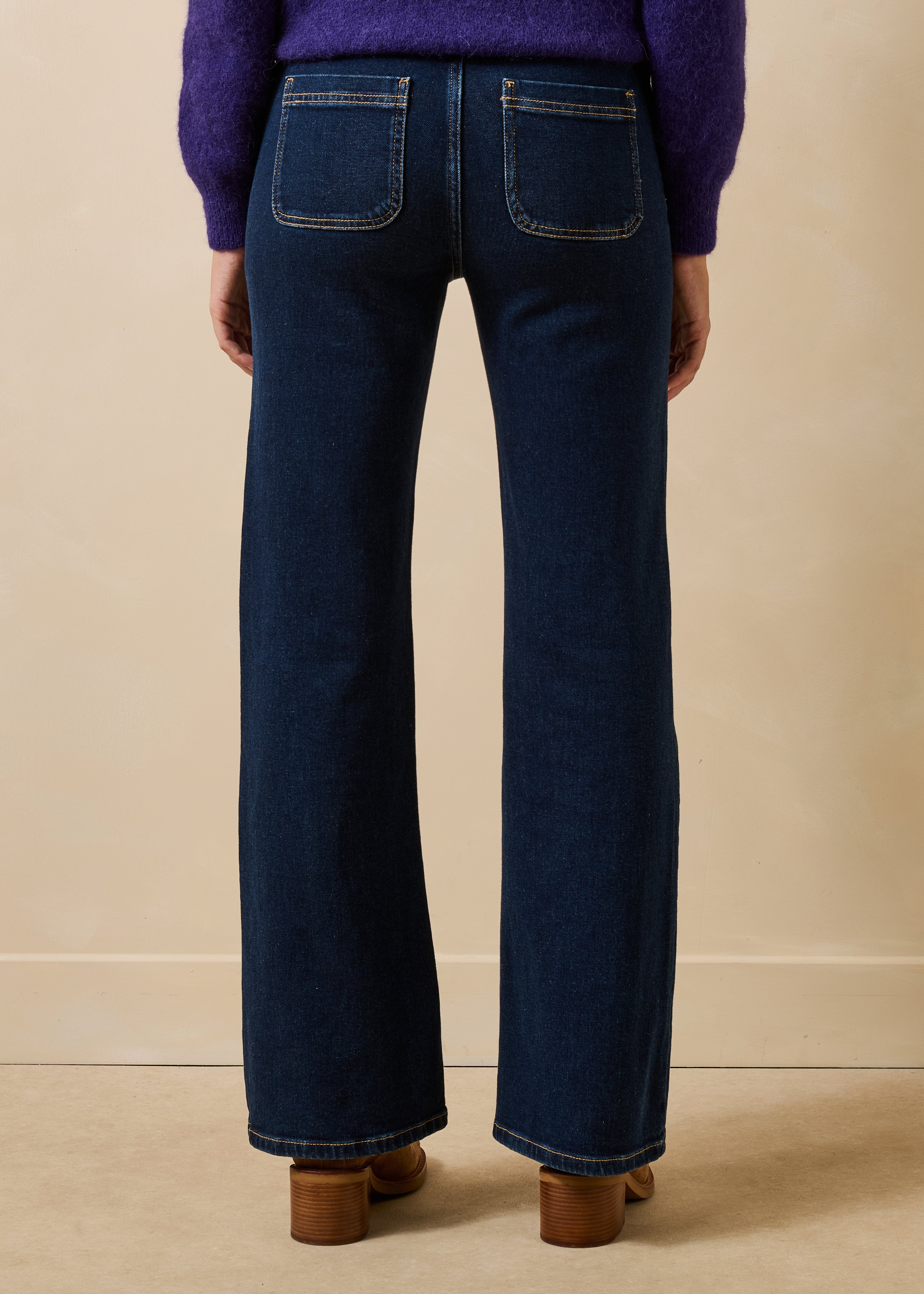 Hoch geschnittene Bootcut-Jeans aus Bio-Baumwolle