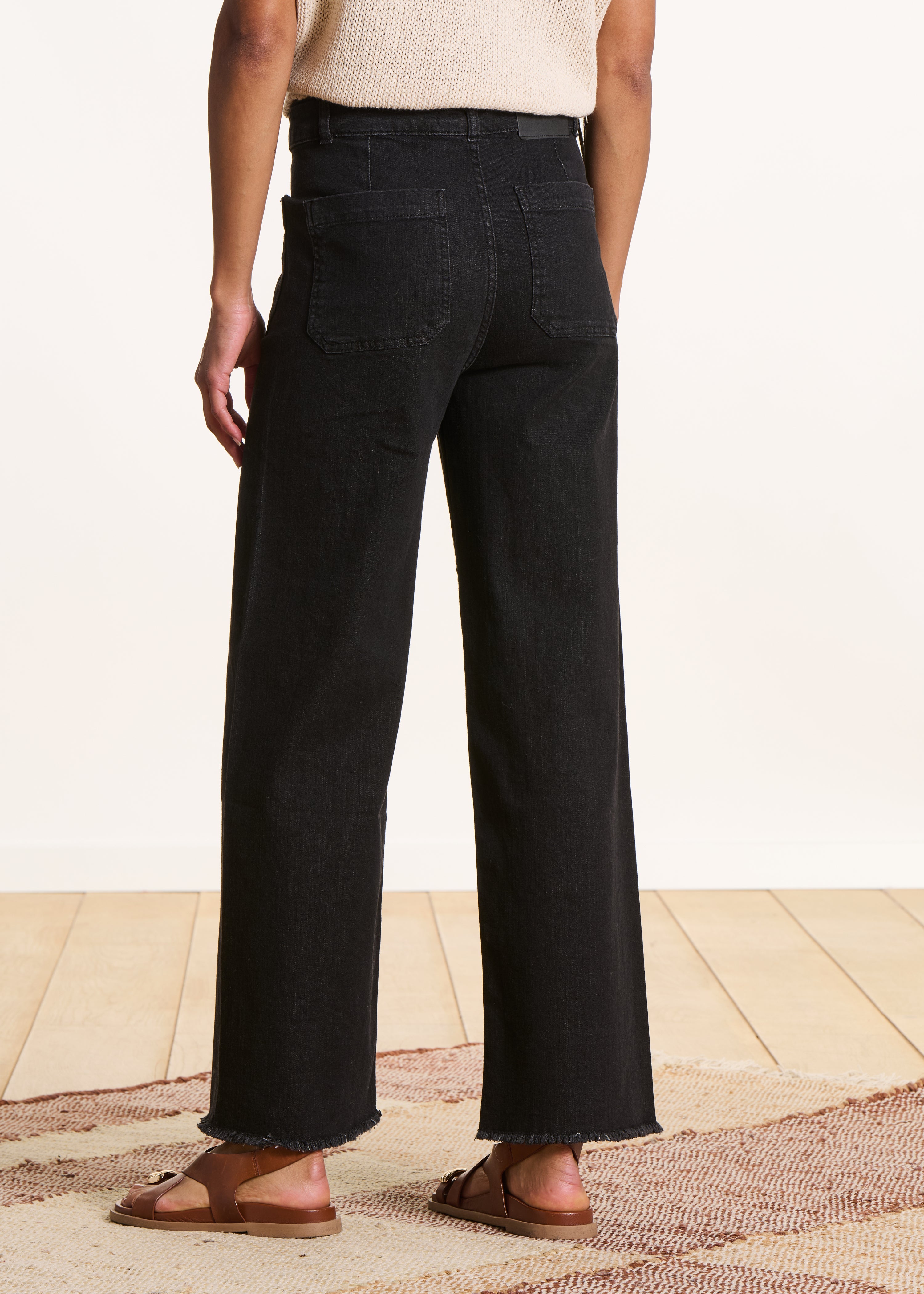 Jean flare noir taille haute en coton biologique