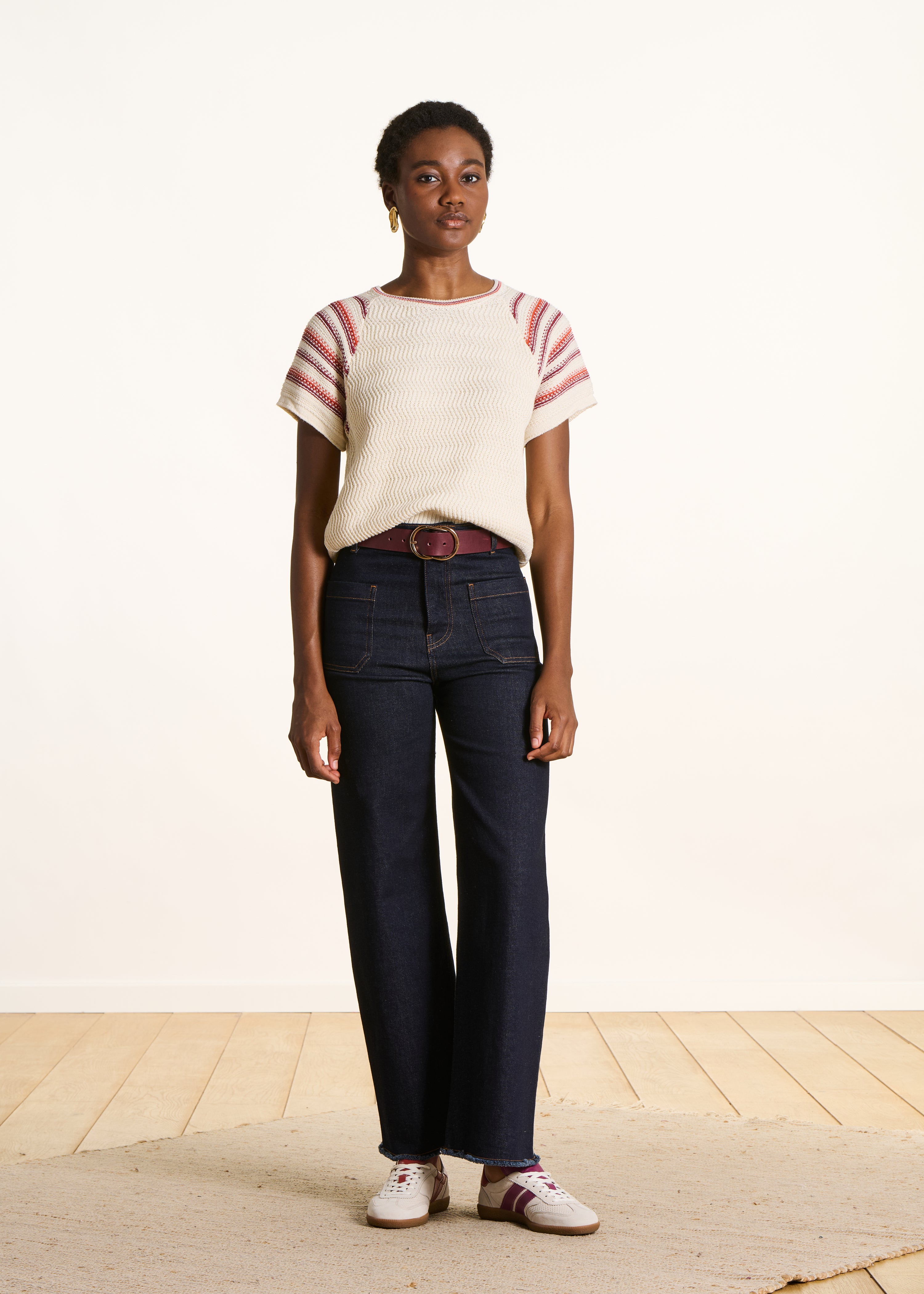 Donkere flare jeans met hoge taille in biologisch katoen