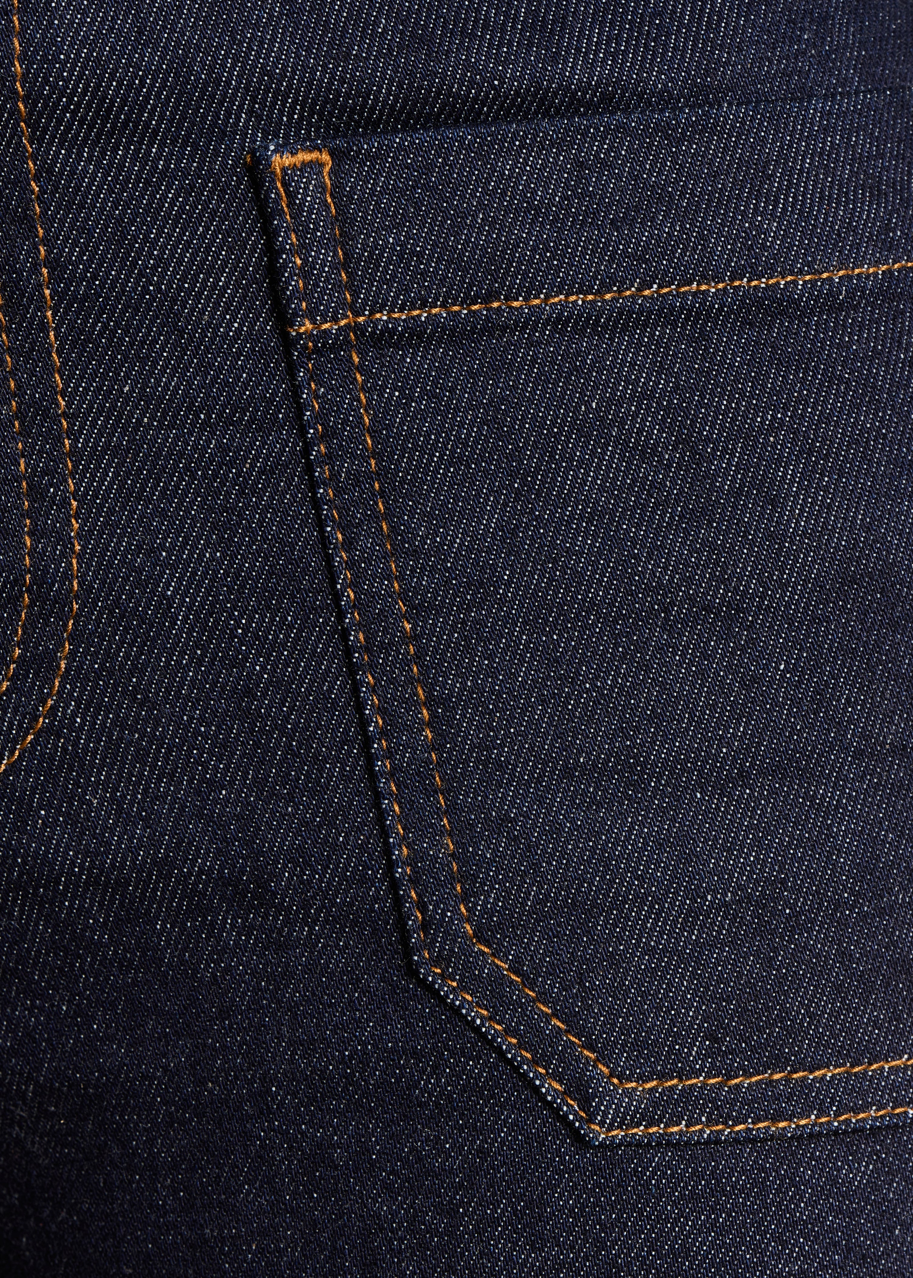 Donkere flare jeans met hoge taille in biologisch katoen
