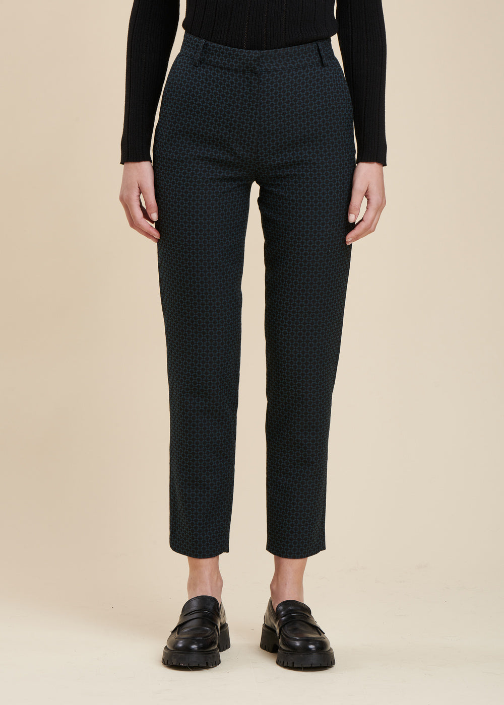 Pantalon cigarette tissu jacquard