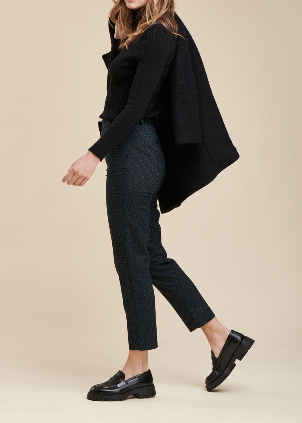 Pantalon cigarette tissu jacquard