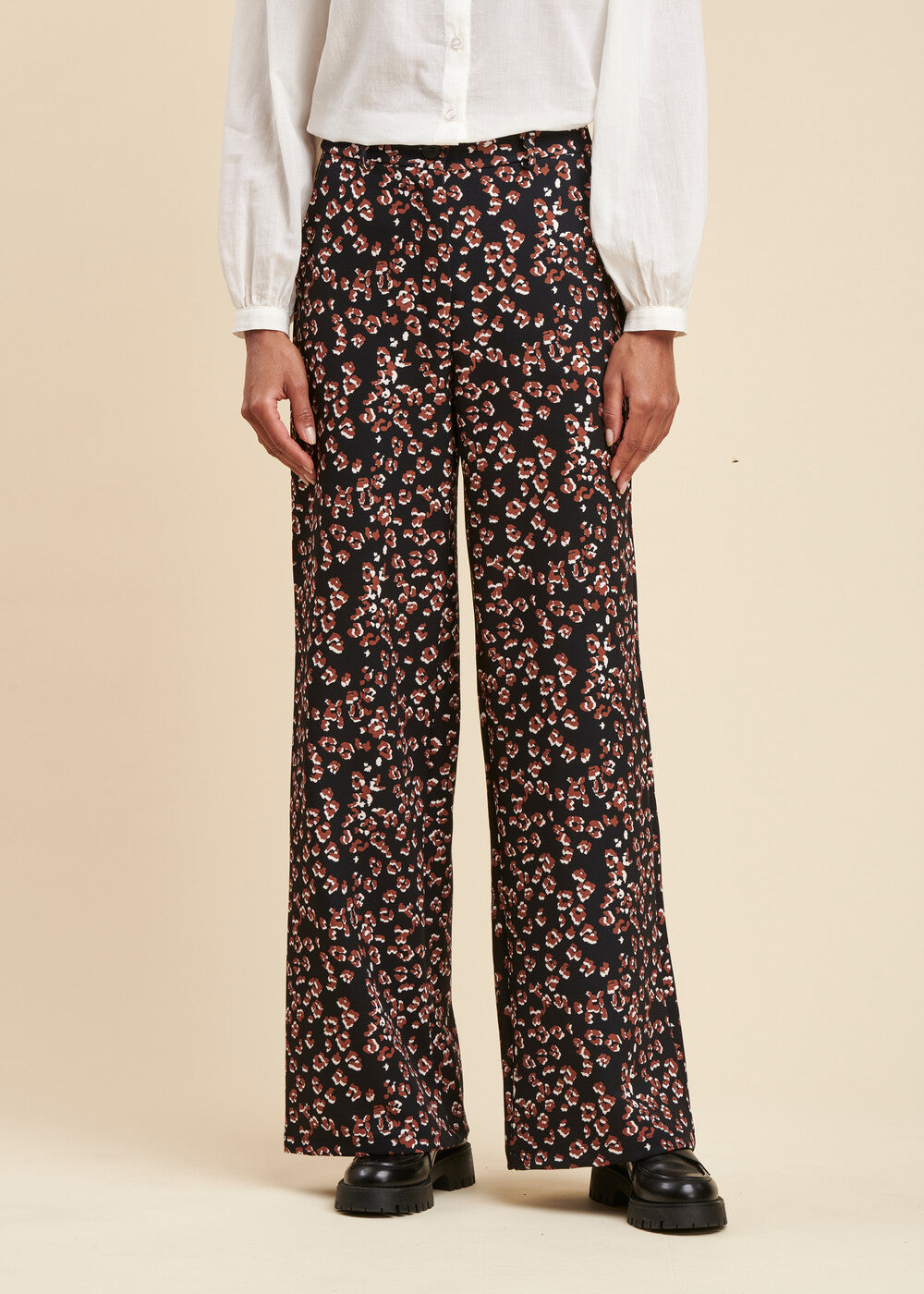 Pantalon ample à imprimé léopard