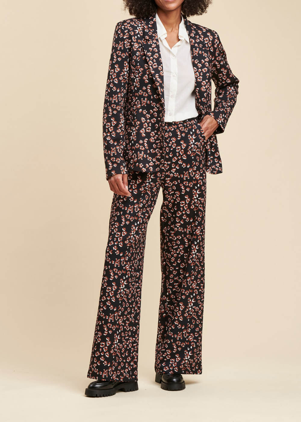 Pantalon ample à imprimé léopard