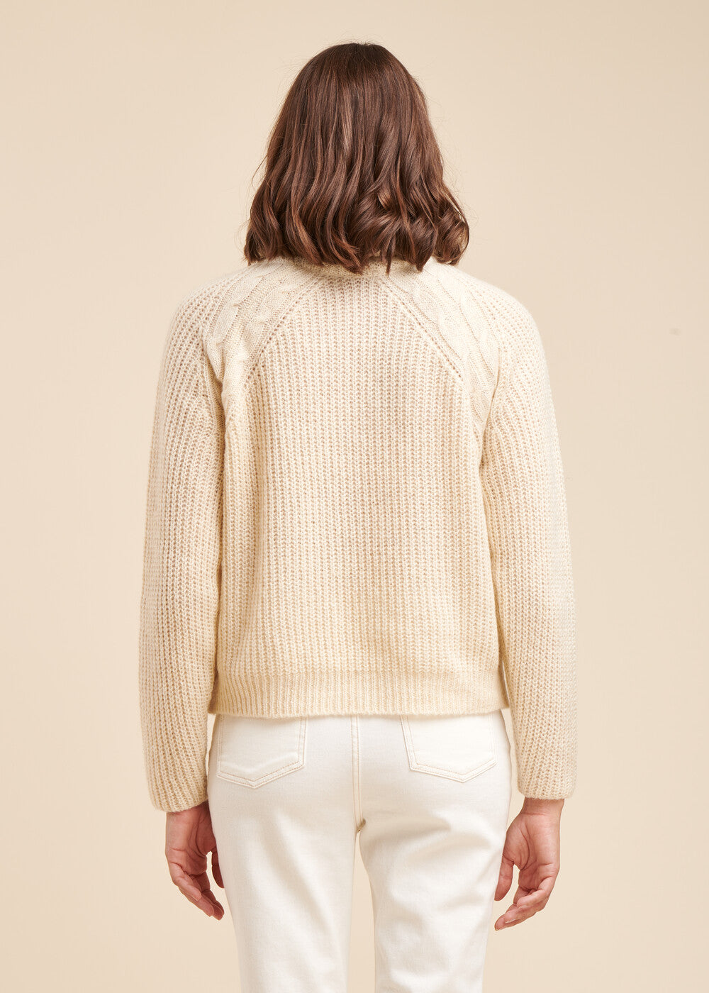 Maglia con scollo a goccia