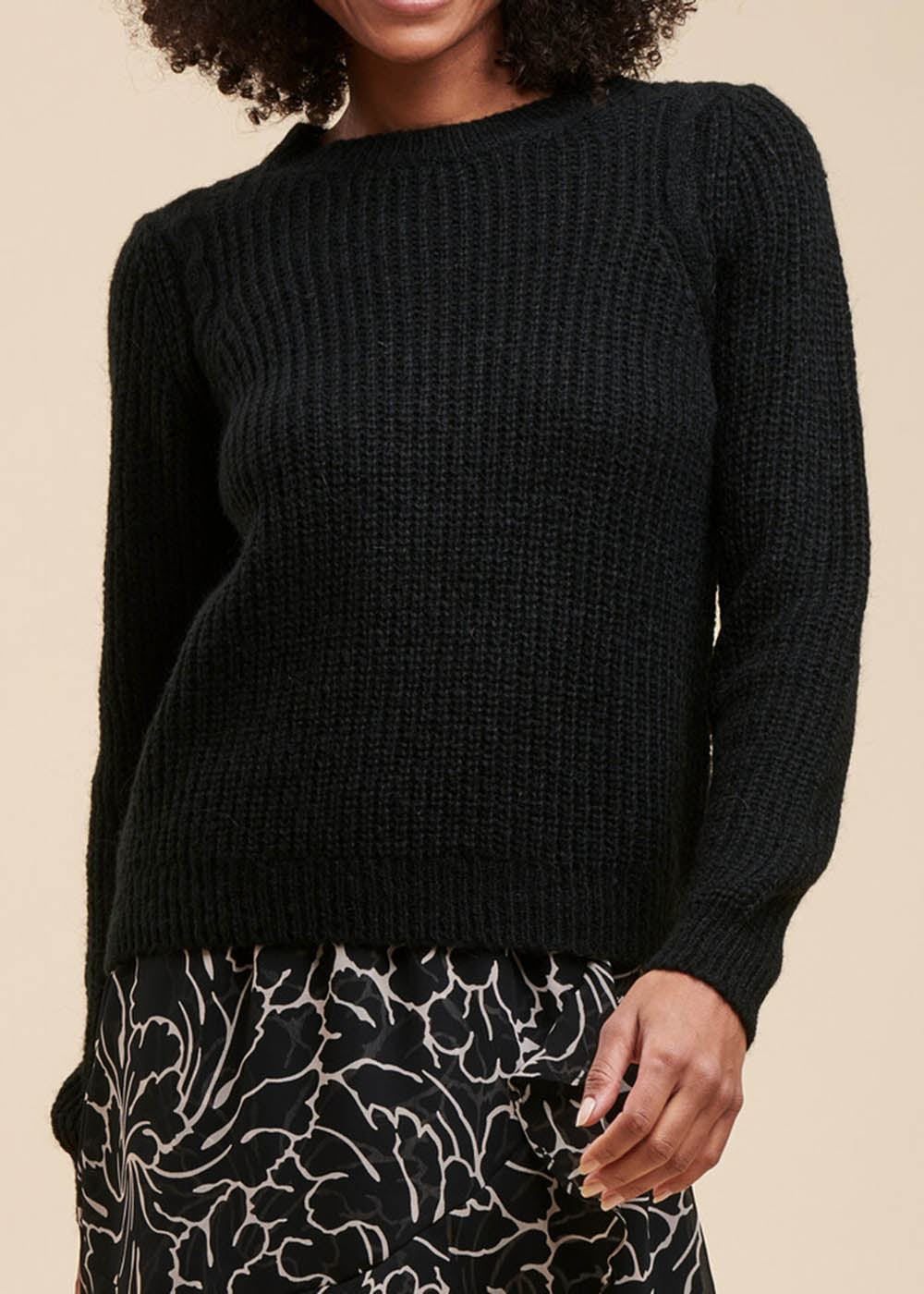 Maglia scintillante con scollo rotondo