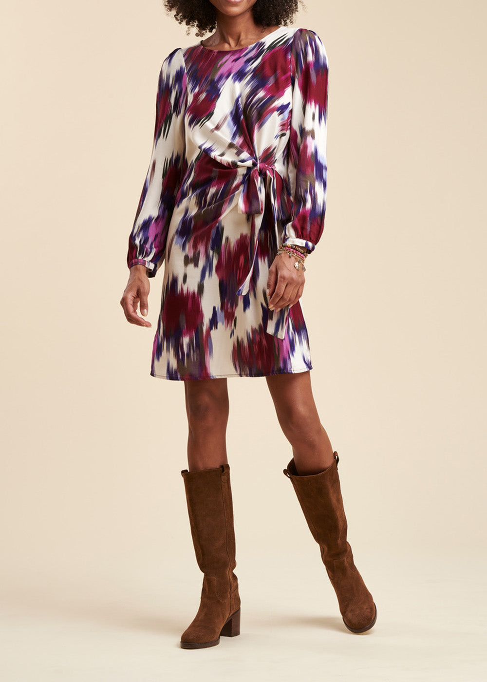 Vestido corto entallado con estampado floral en viscosa Ecovero