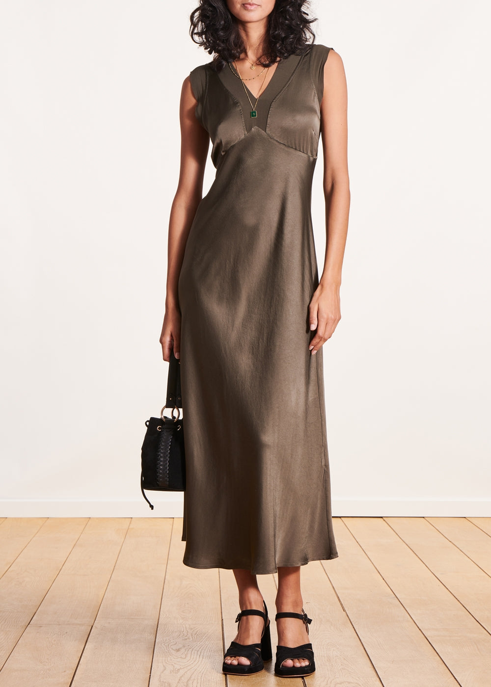 Khaki vloeiende maxi jurk
