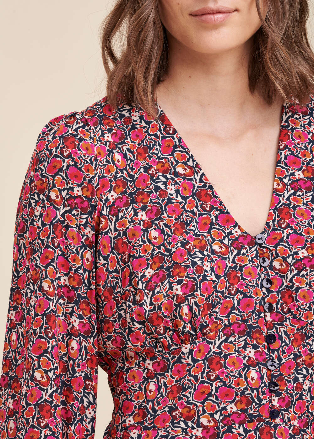 Ecovero short fitted viscose dress with floral print