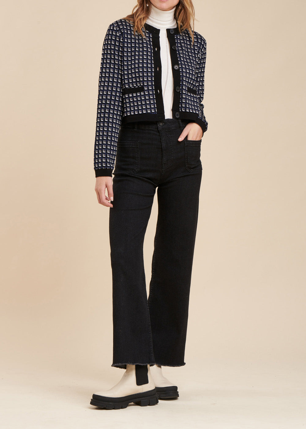 Jacke mit kleinem geometrischem Muster