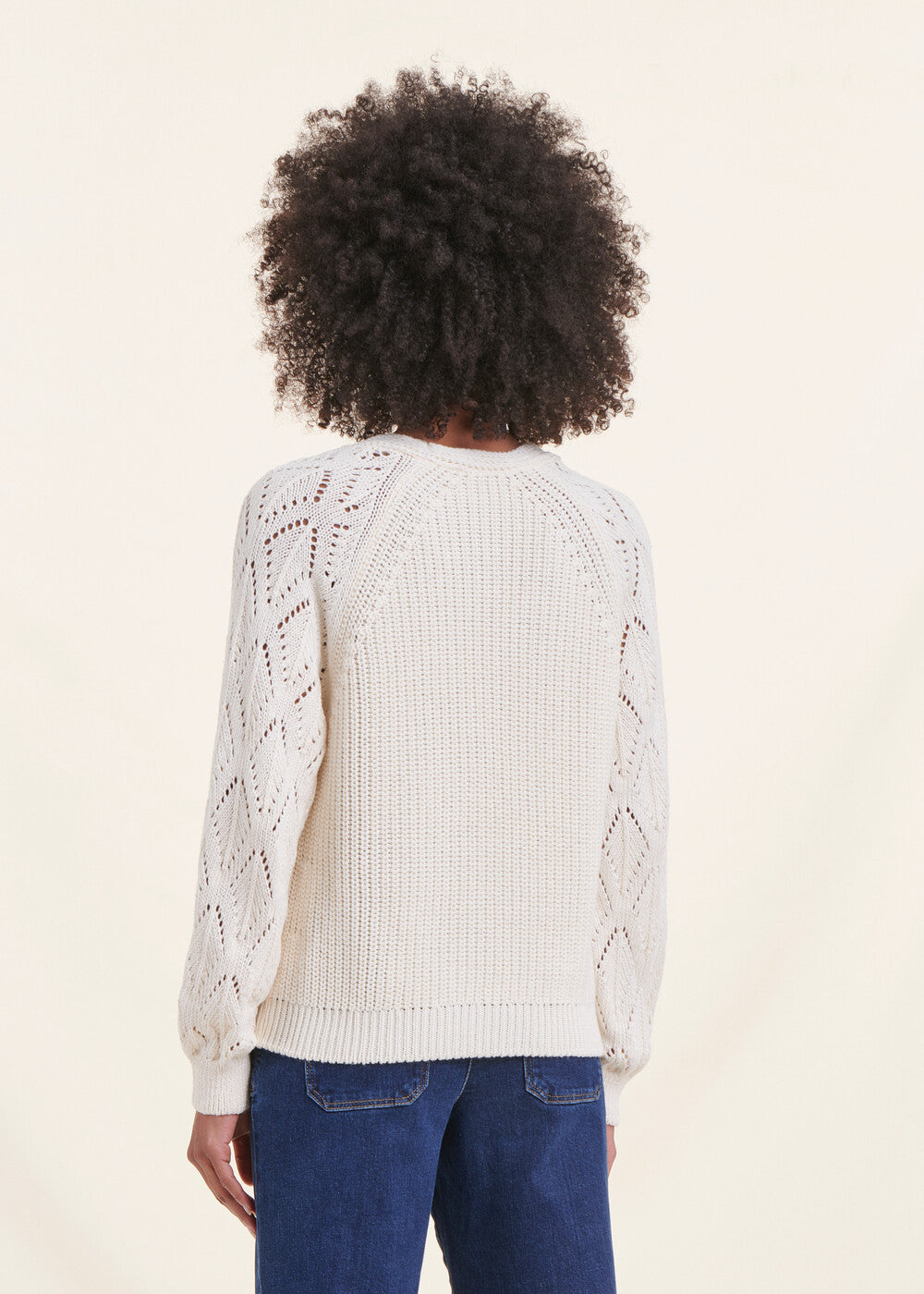 Ecru Strickjacke mit langen Ärmeln und V-Ausschnitt