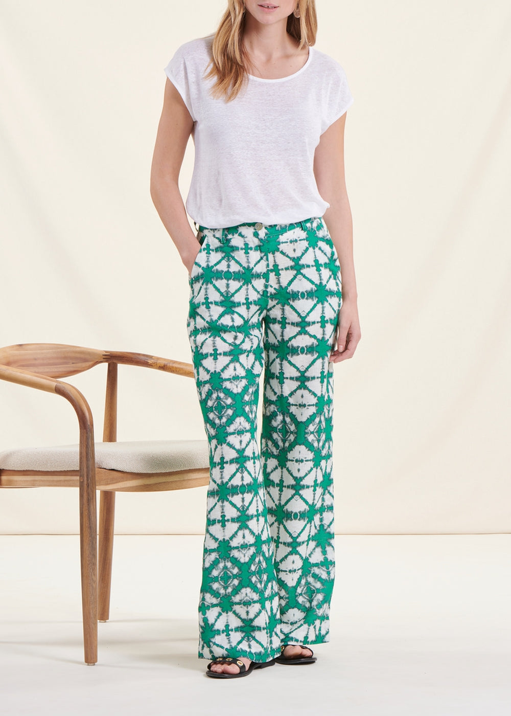 Pantalon large vert chlorophylle en lin à taille haute tie & dye