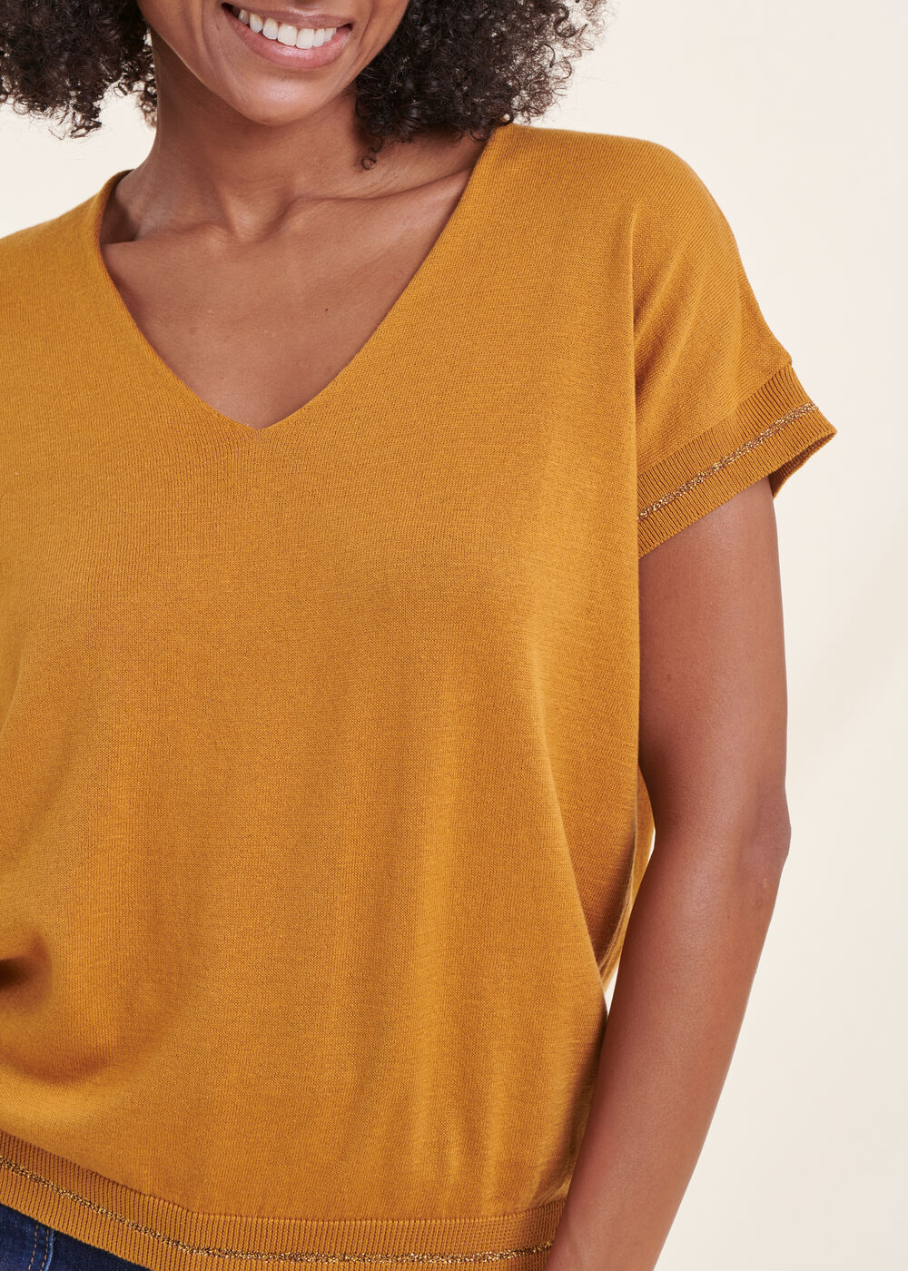 Mustard short-sleeved V-neck sweater
