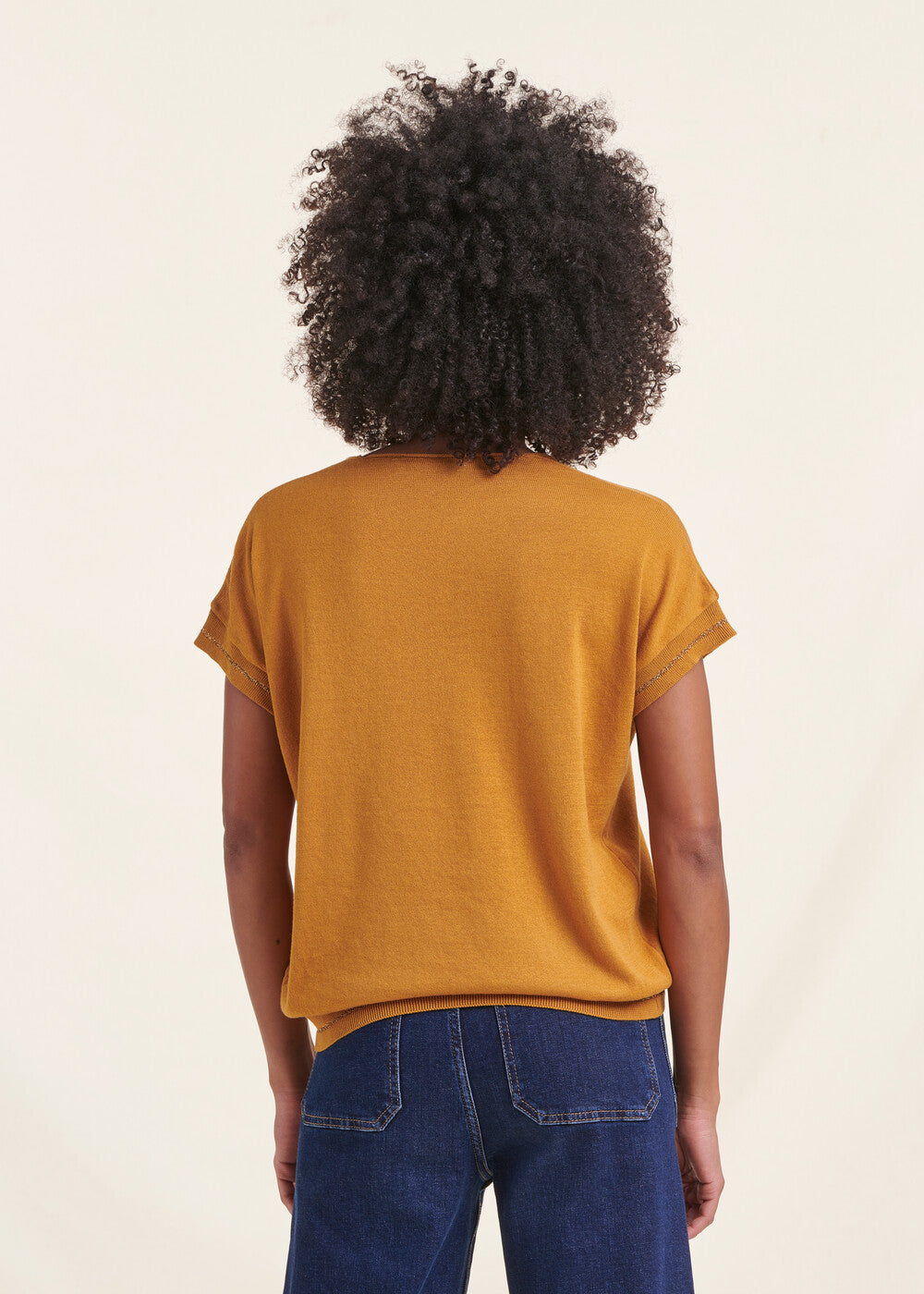 Mustard short-sleeved V-neck sweater