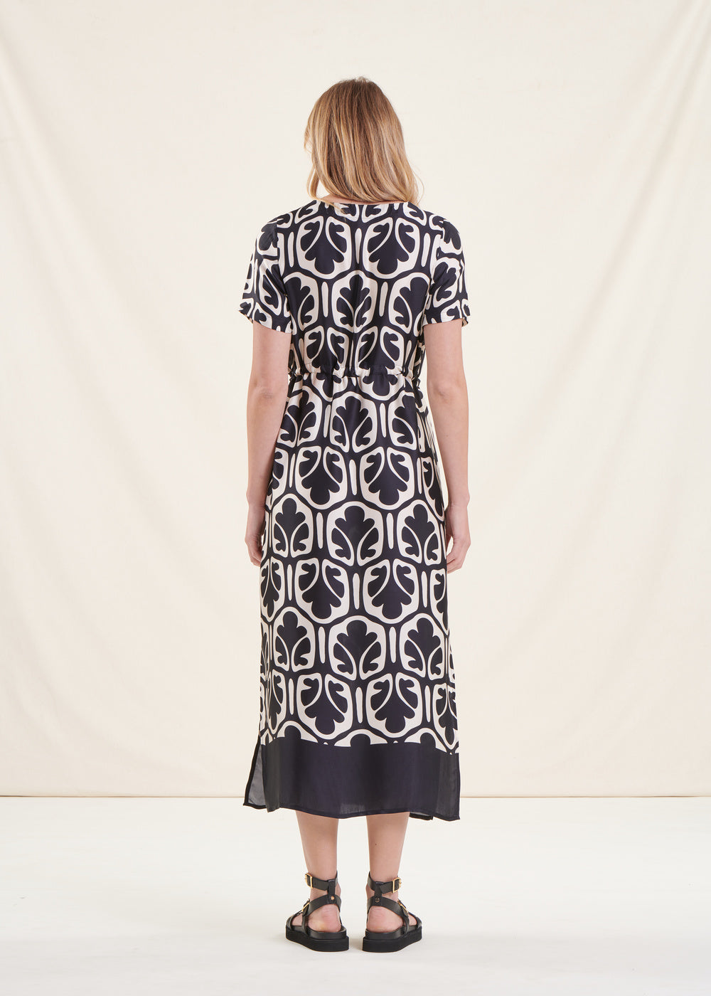 Robe longue et droite en voile à imprimé