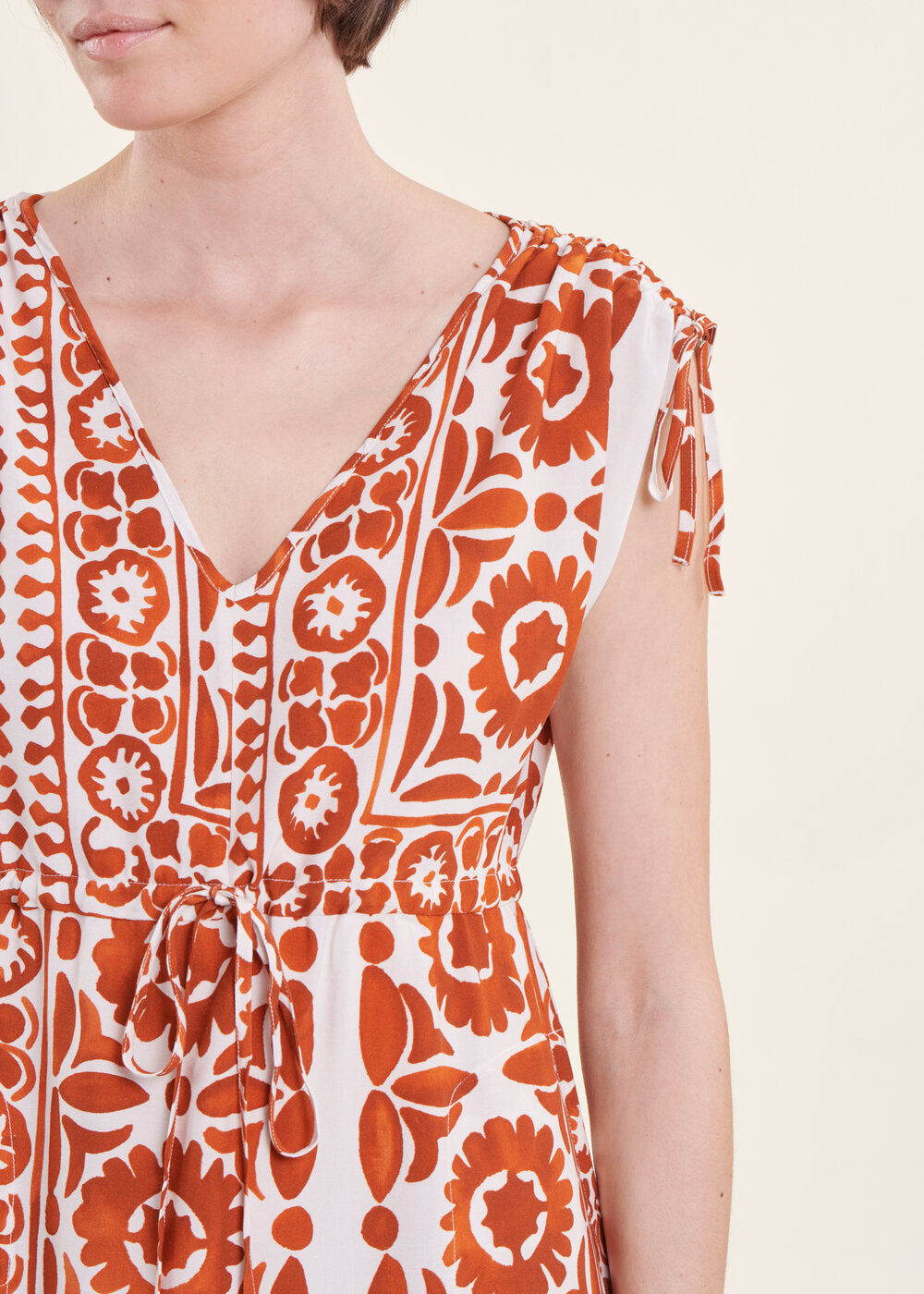 Abito midi con stampa arancione