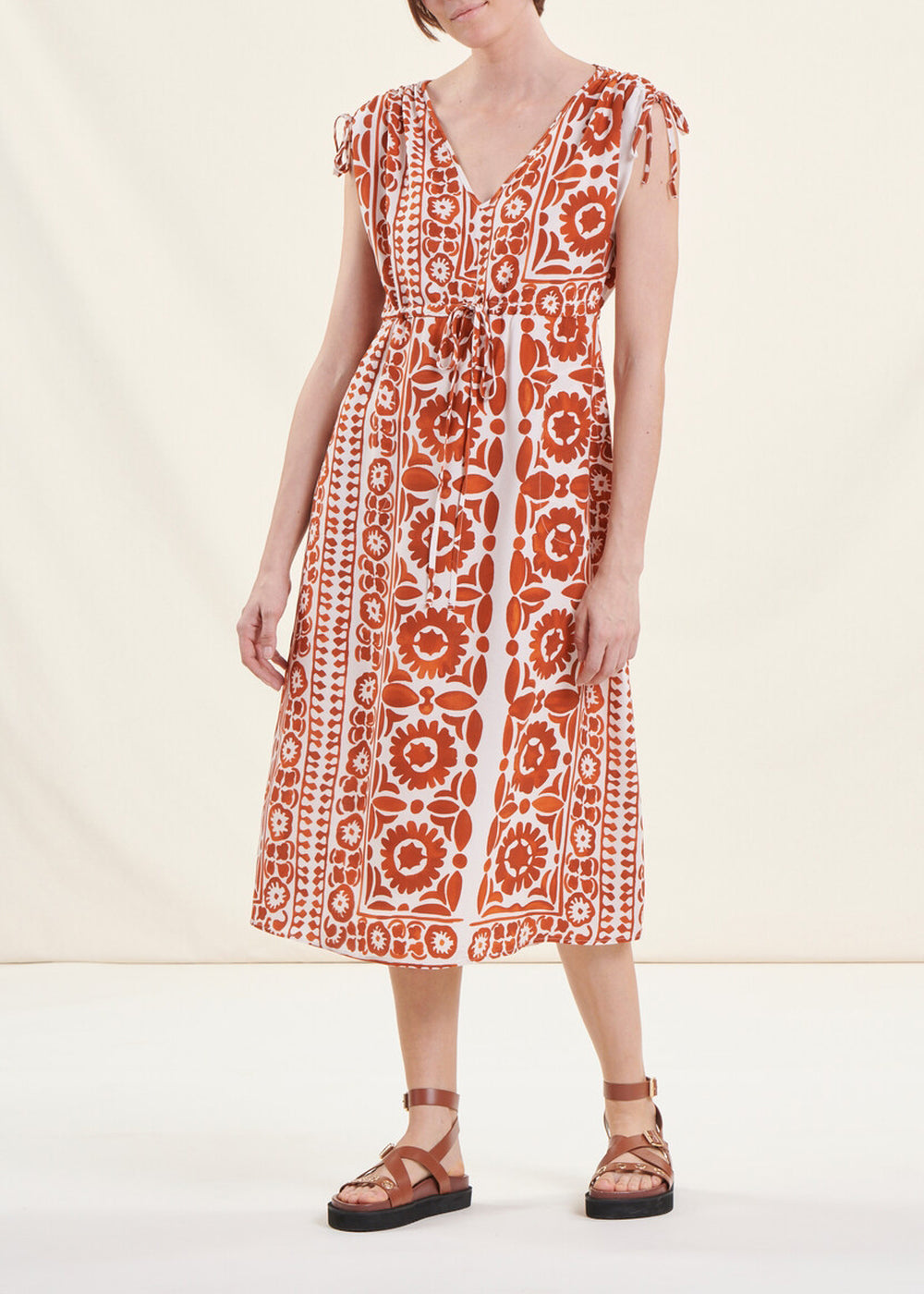 Abito midi con stampa arancione
