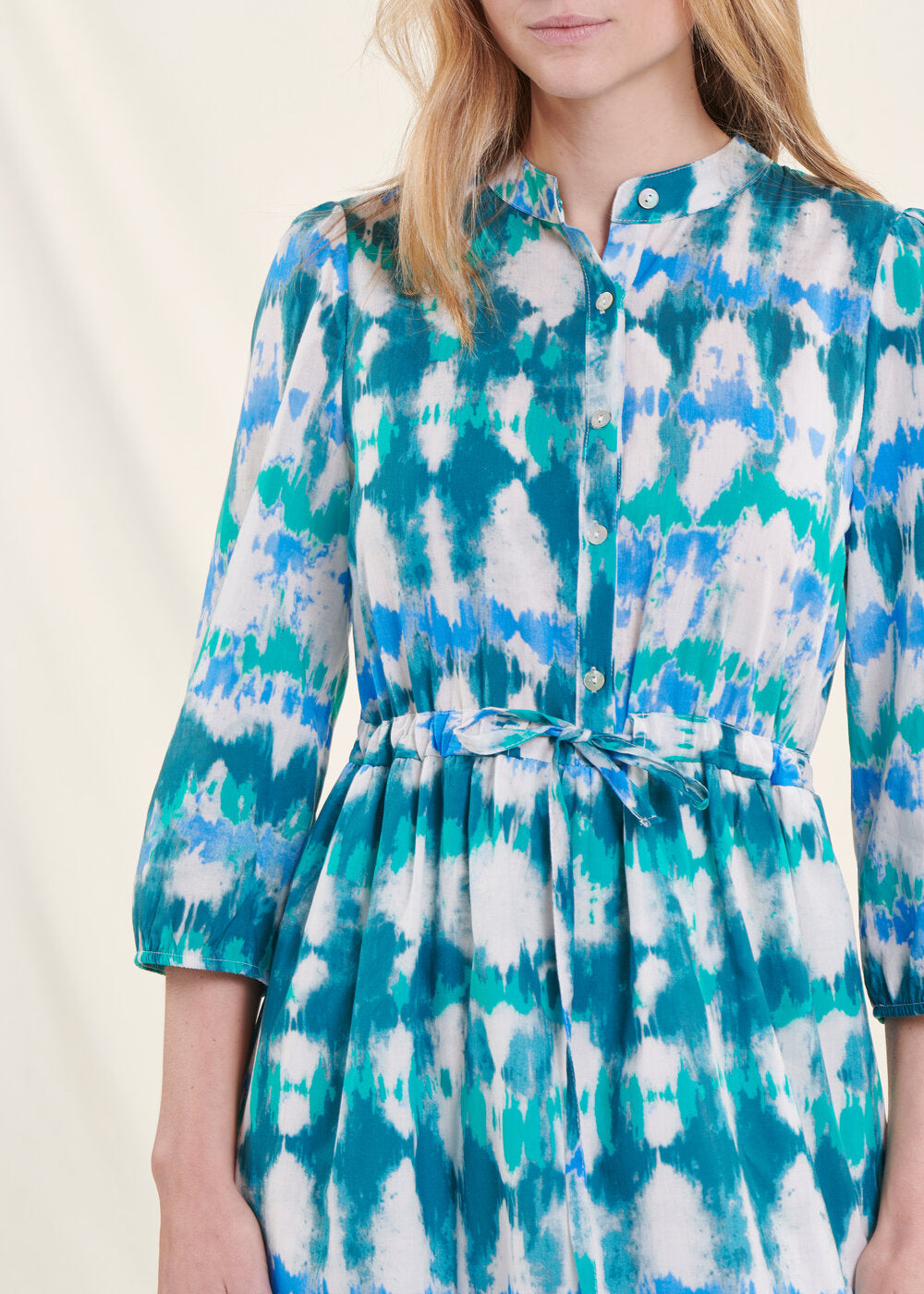 Langes blaues Bohème-Kleid aus Tie & Dye-Baumwolle