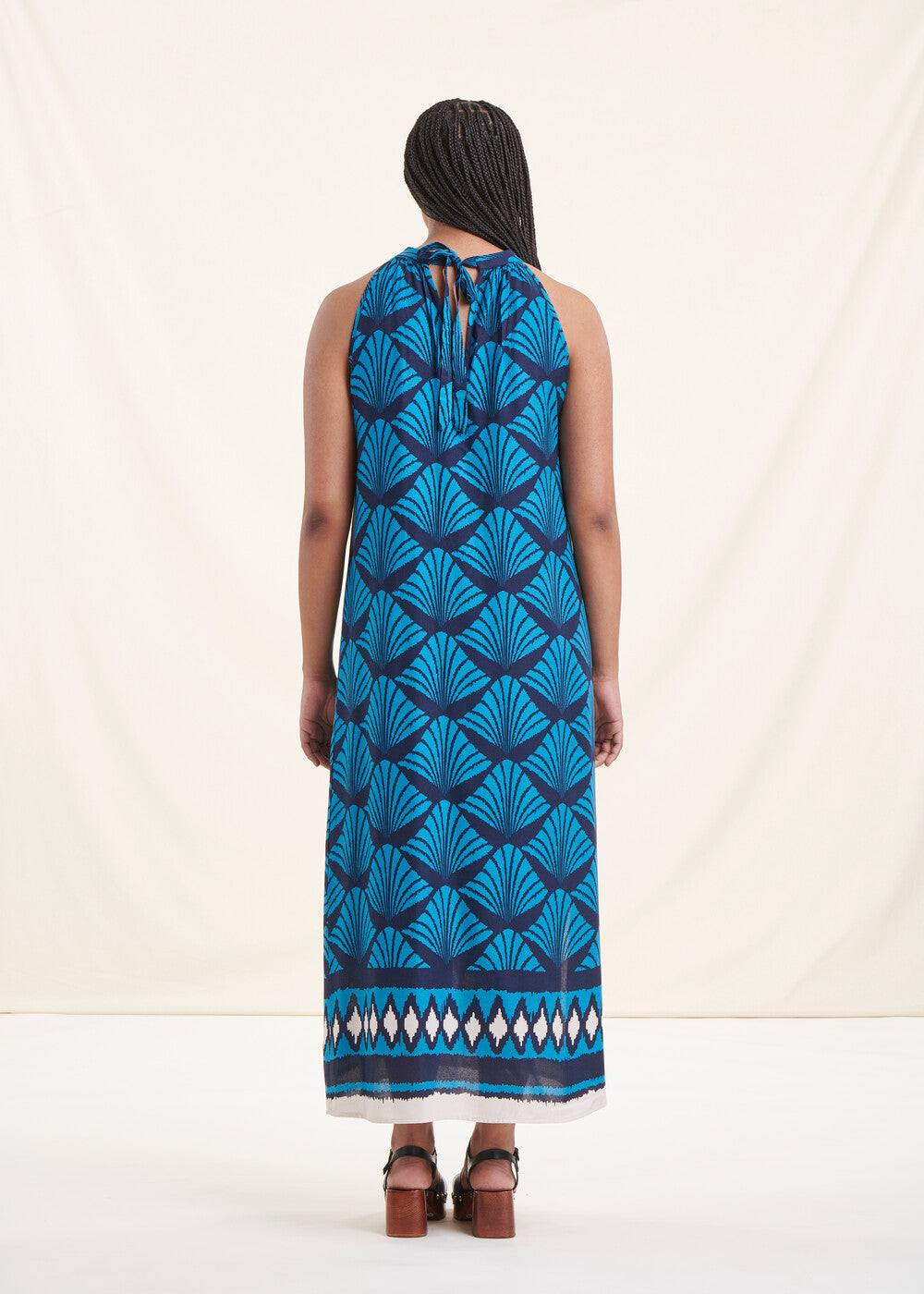 Blauwe lange mouwloze zomerjurk met print