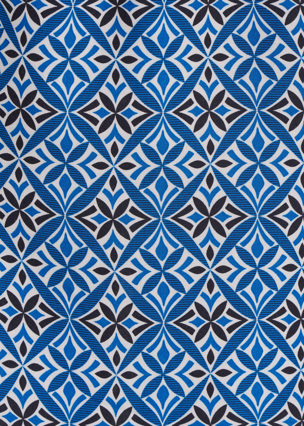 Maxi abito fluente stampato blu con maniche corte