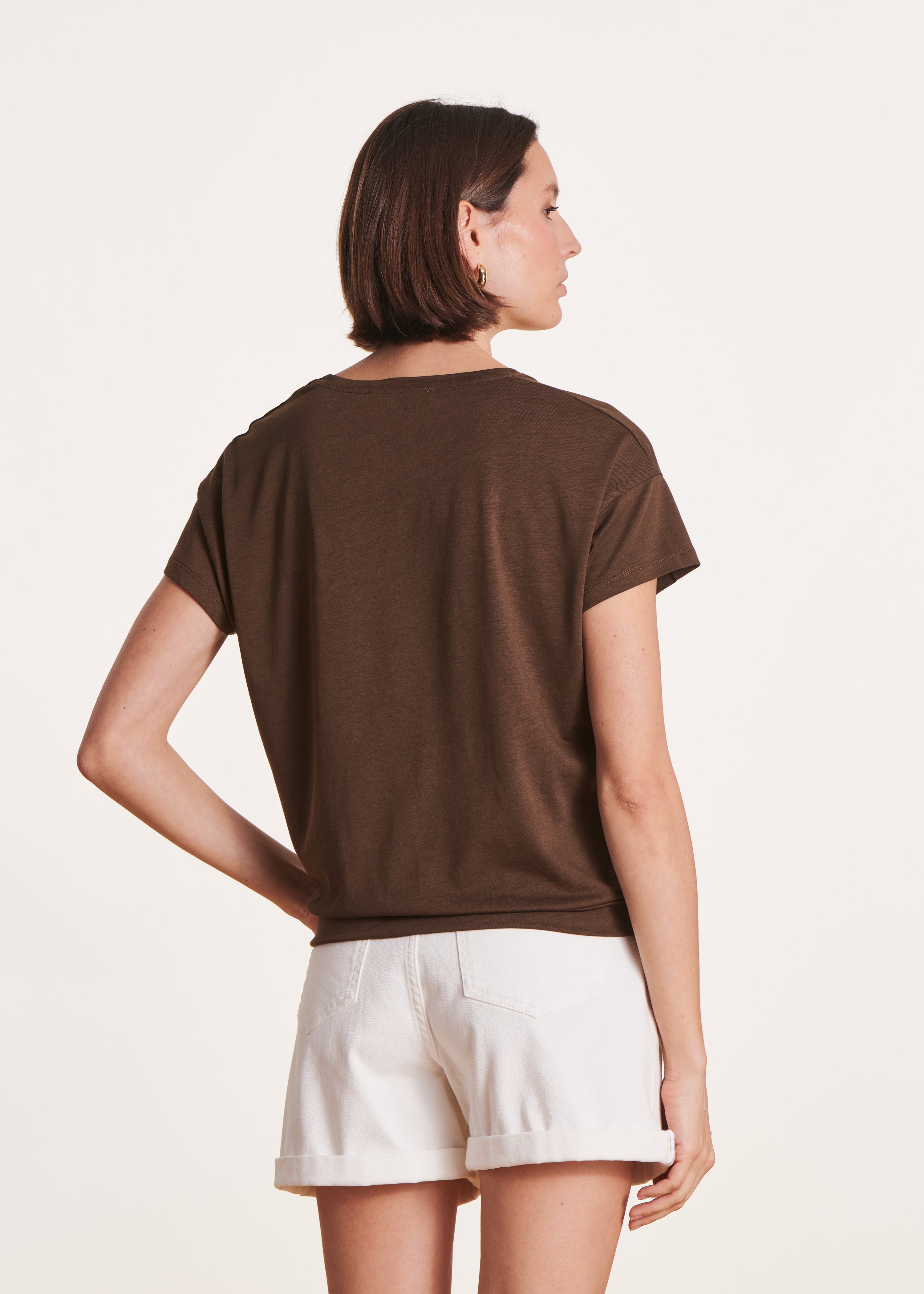Braunes kurzärmeliges T-Shirt aus Lyocell