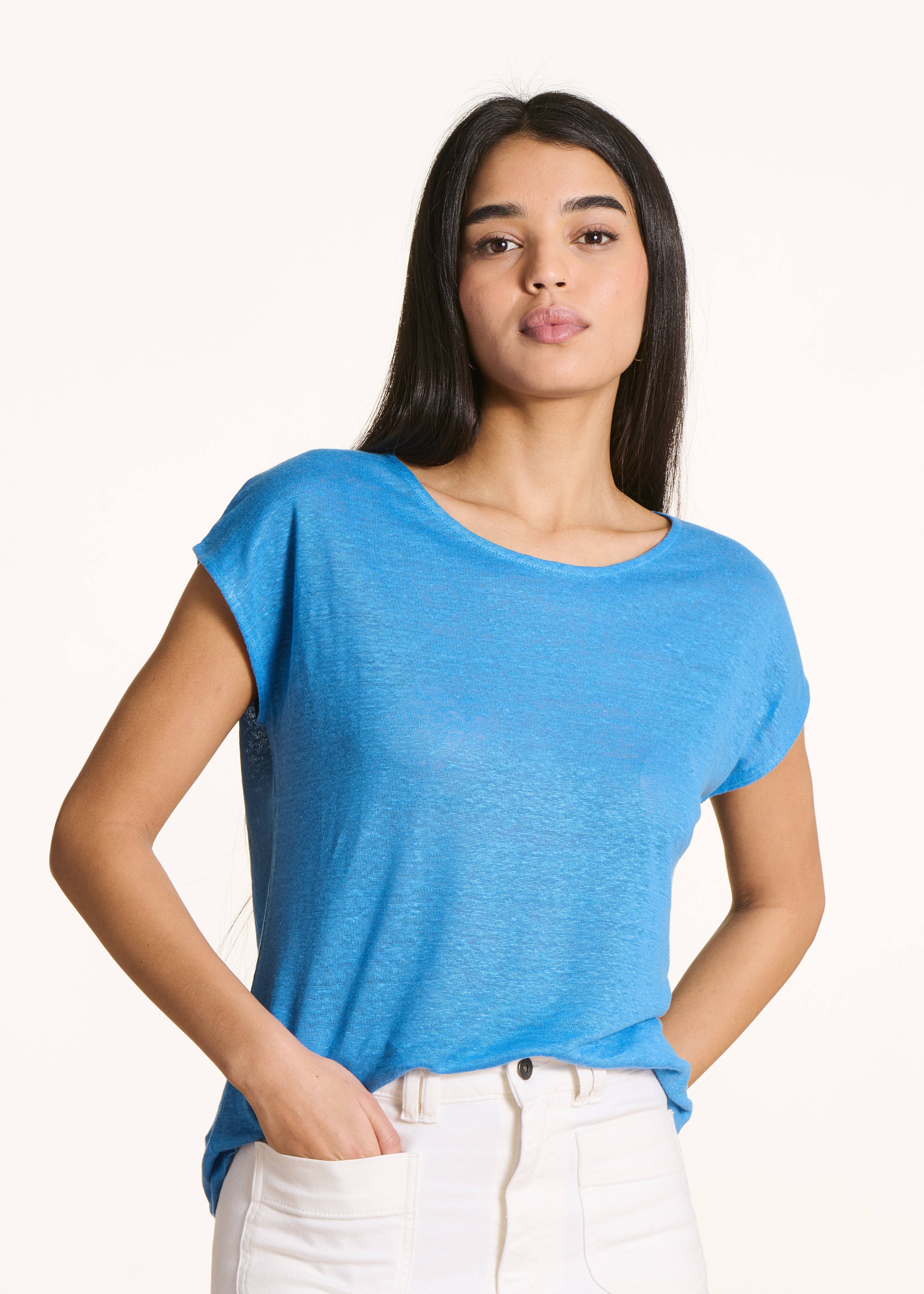 Straight T-shirt in blue linen jersey