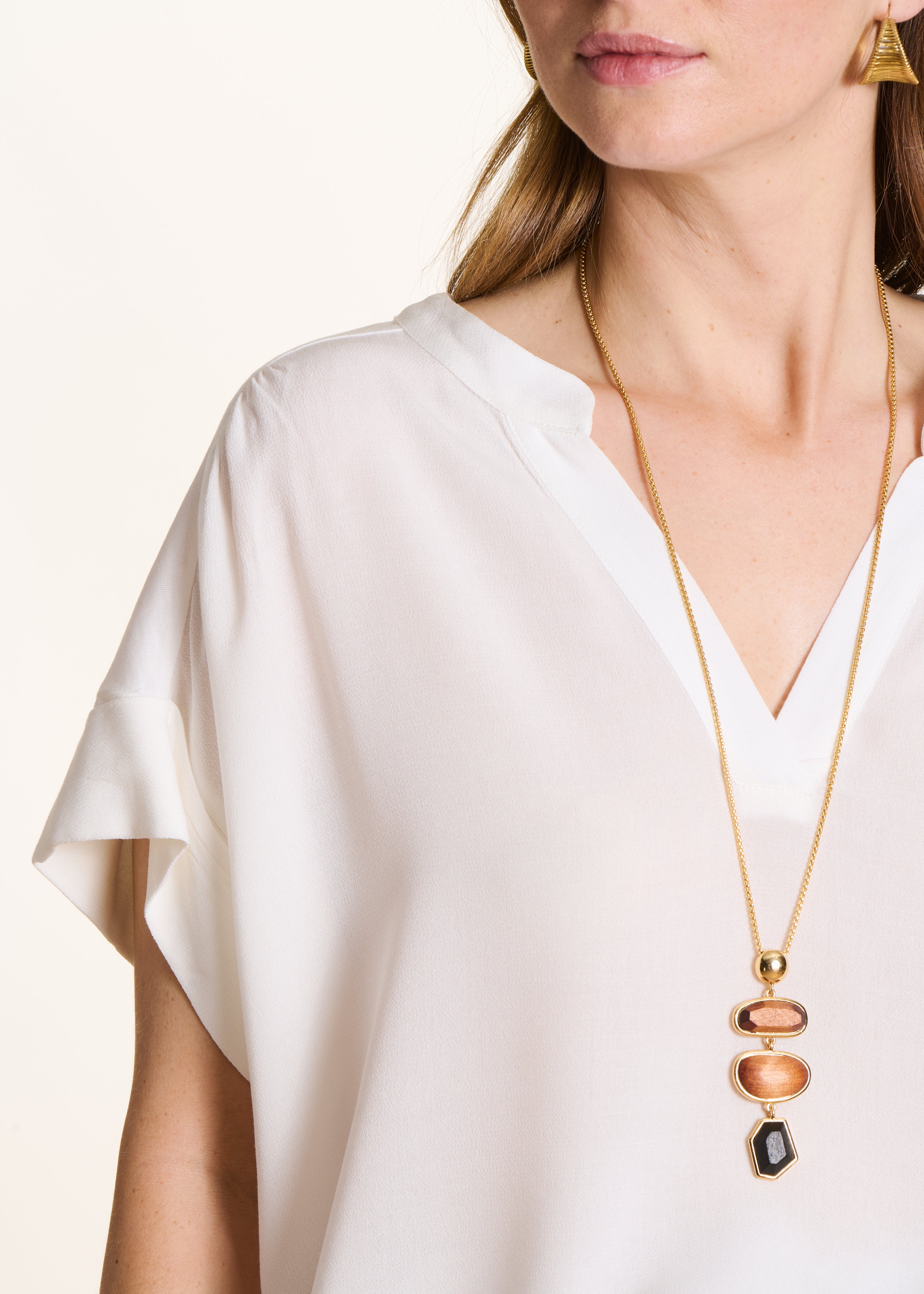 T-shirt van twee stoffen in ecru met korte mouwen