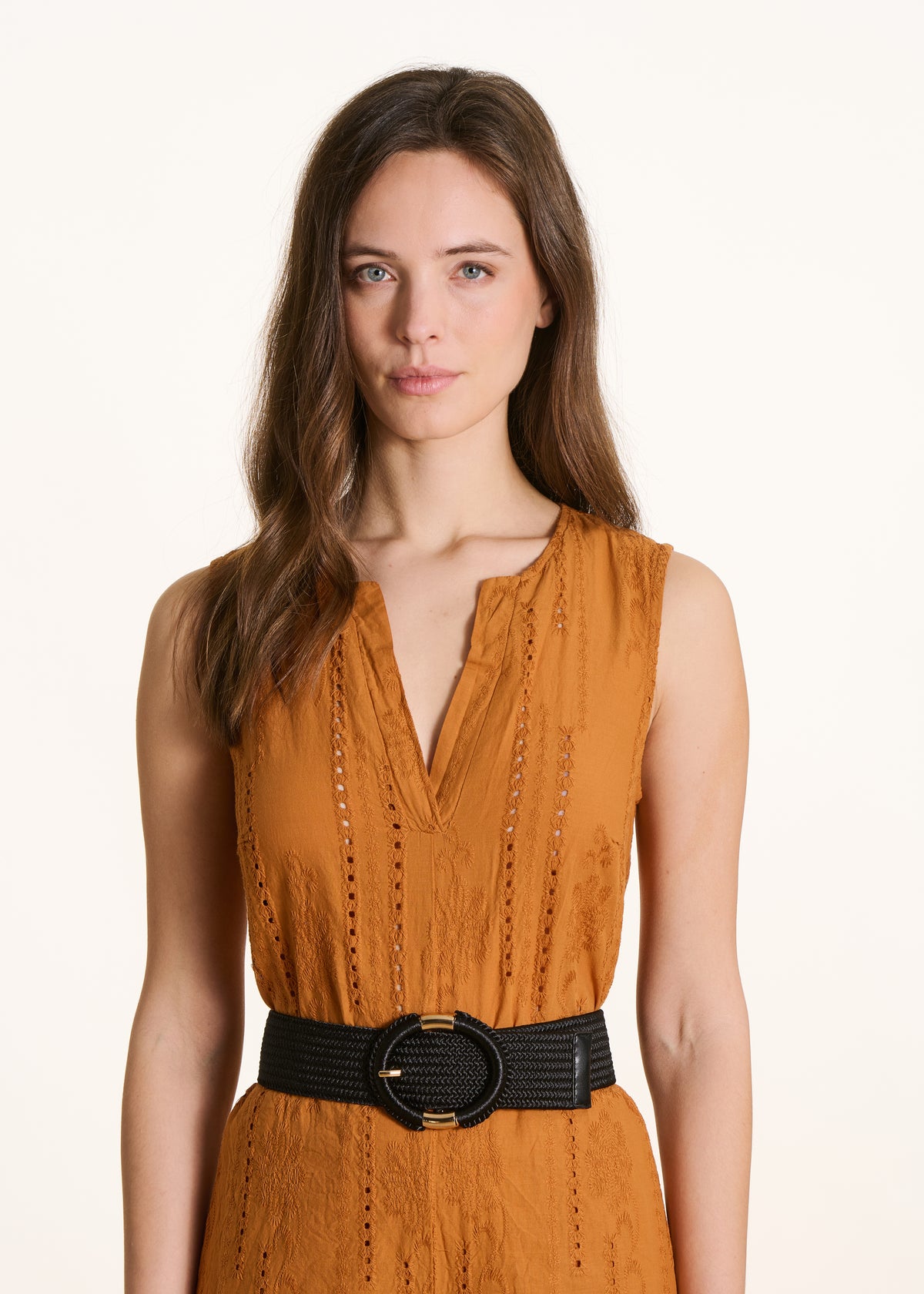 Black elasticated belt with oval buckle