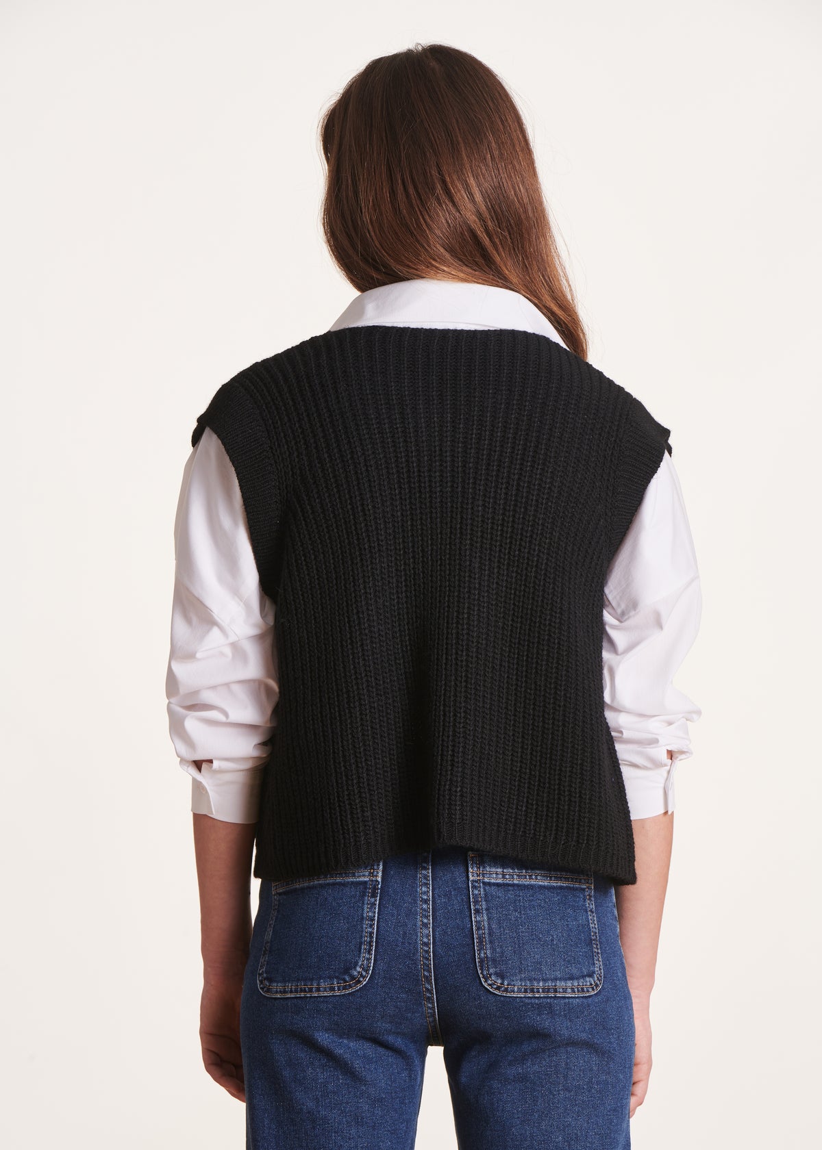 black sleeveless ribbed cardigan
