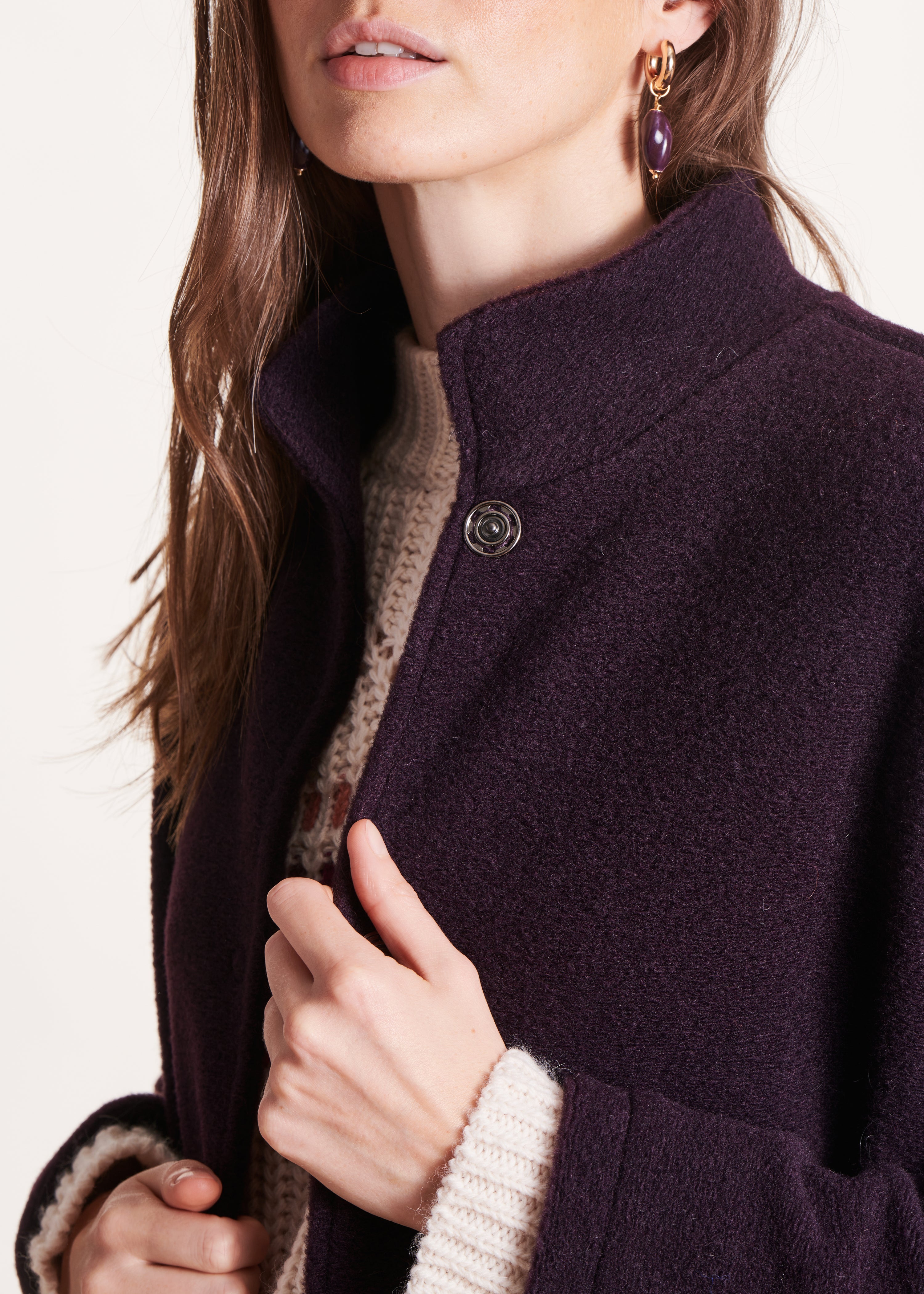 Plum coat in blended wool with small collar