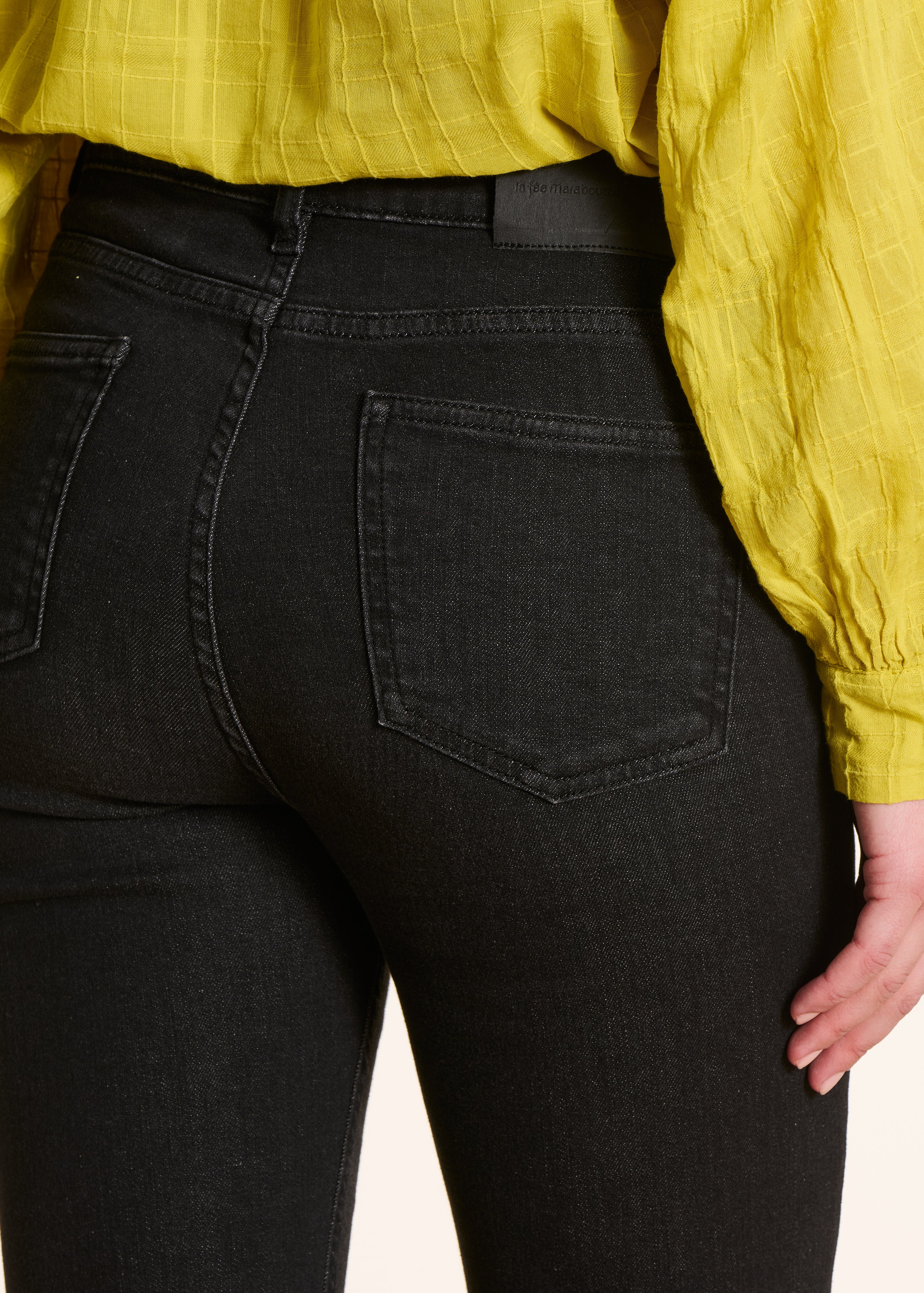 Jean noir cropped en coton biologique