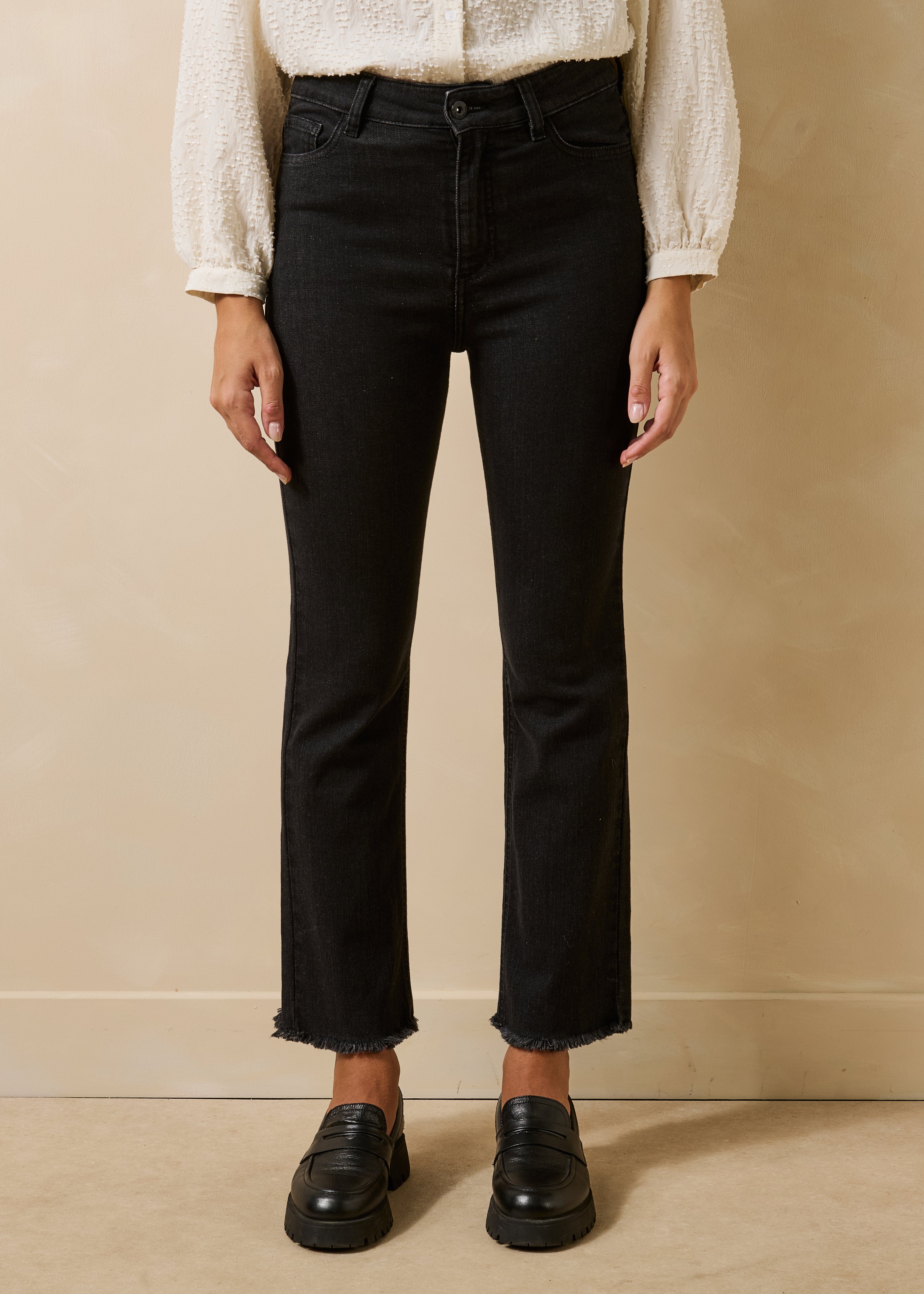 schwarz Cropped-Jeans aus Bio-Baumwolle