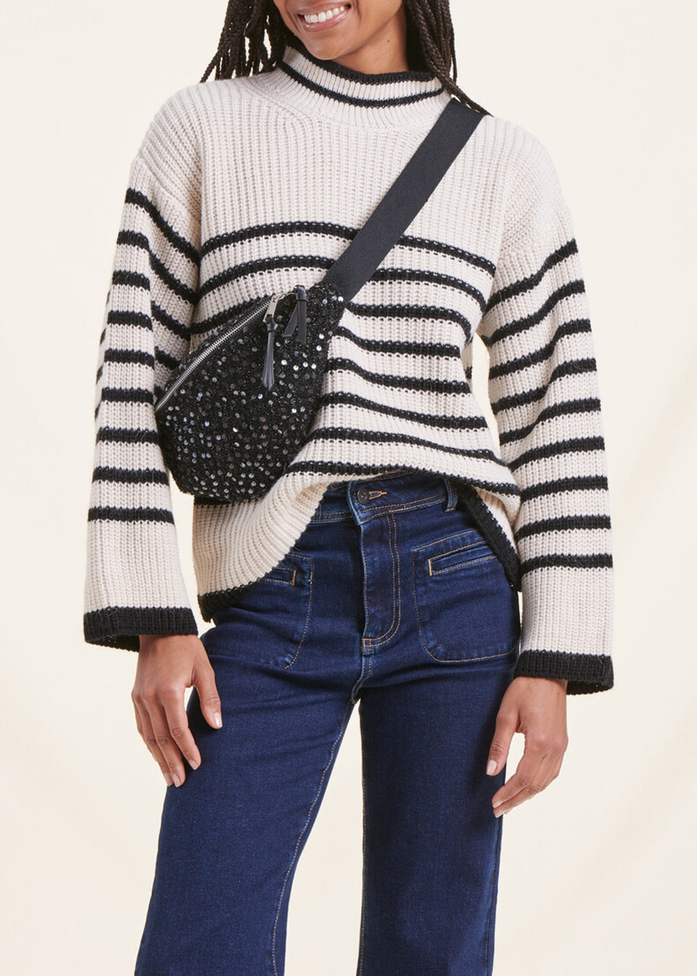 schwarz und weiß Pullover mit Stehkragen