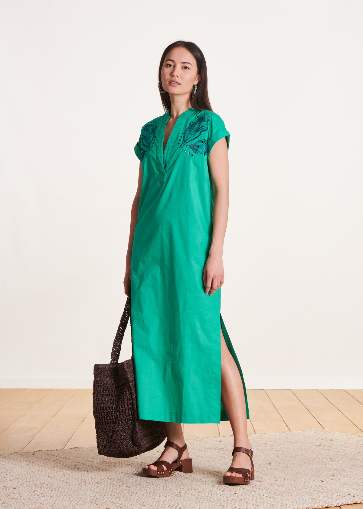 Green long dress with short sleeves in organic cotton