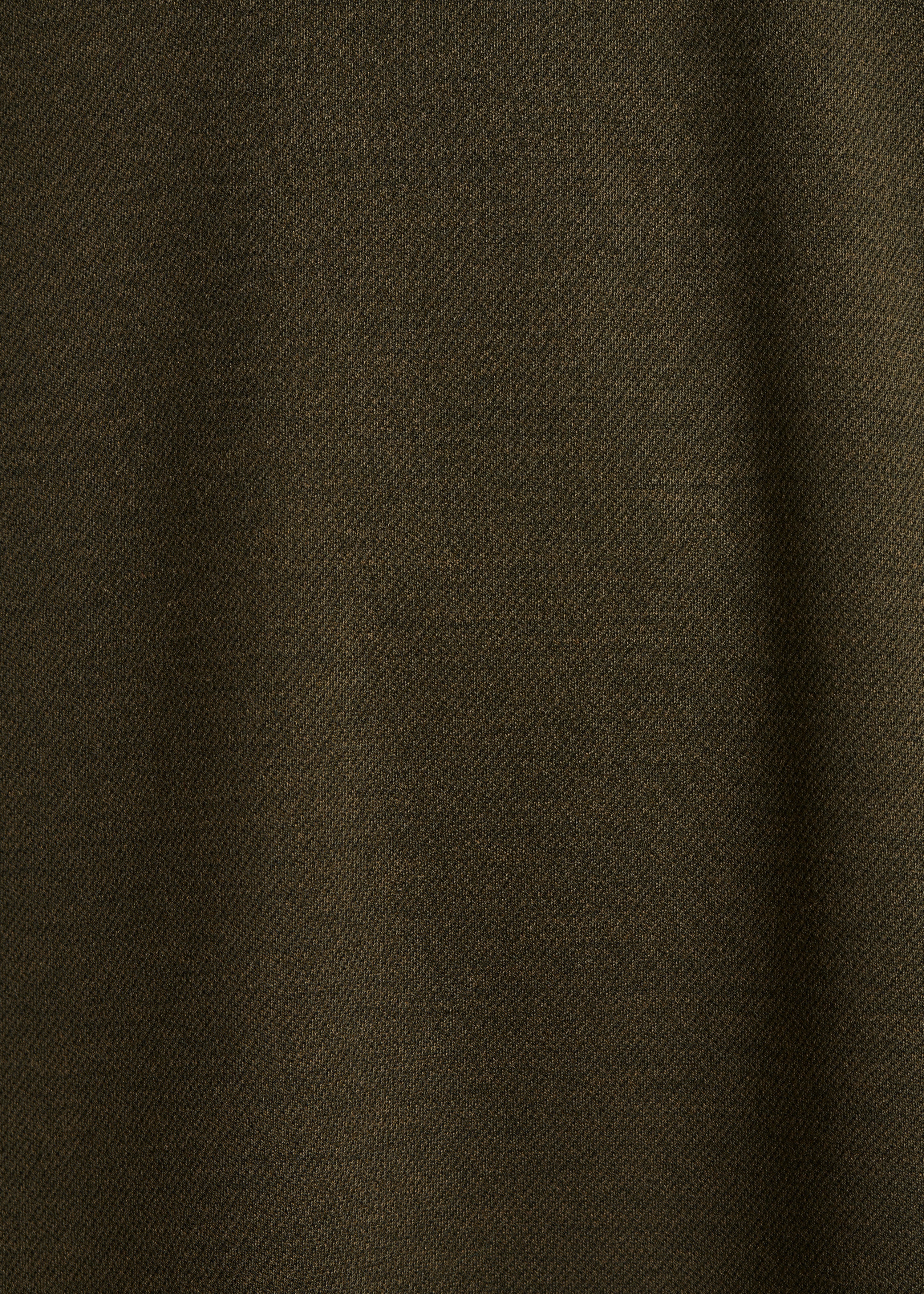 Kurzes khakifarbenes Kleid mit Schulterknöpfen