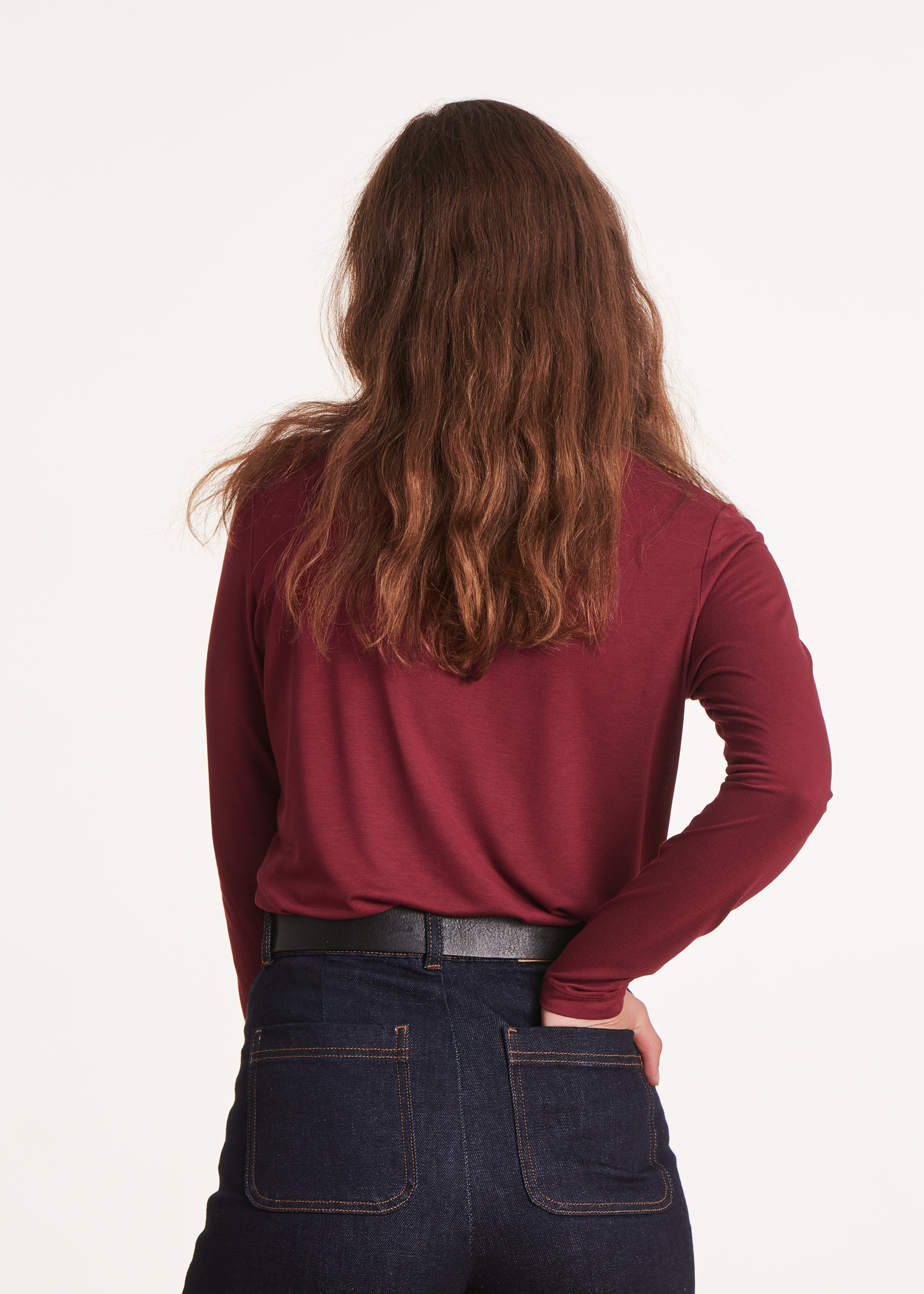 Bordeauxrotes T-Shirt mit langen Ärmeln