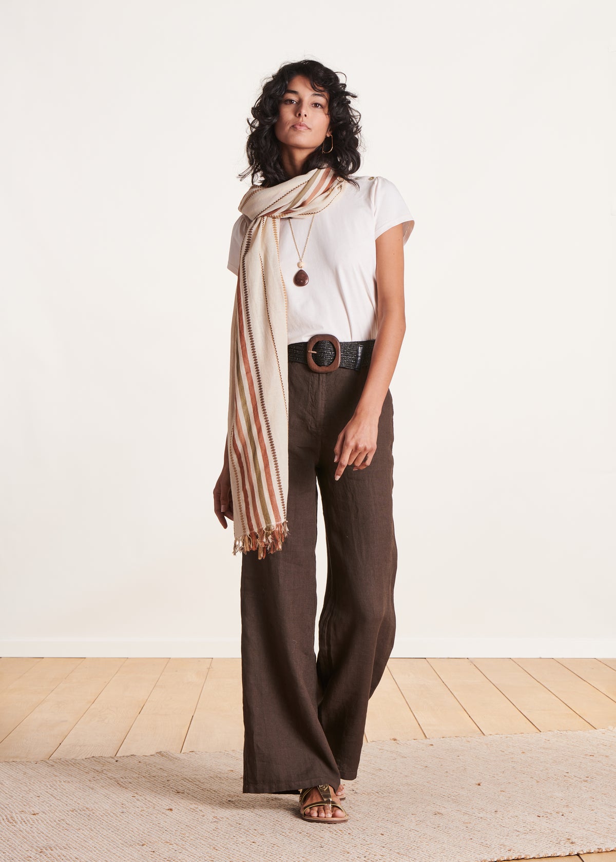 Fine stripes scarf in beige cotton