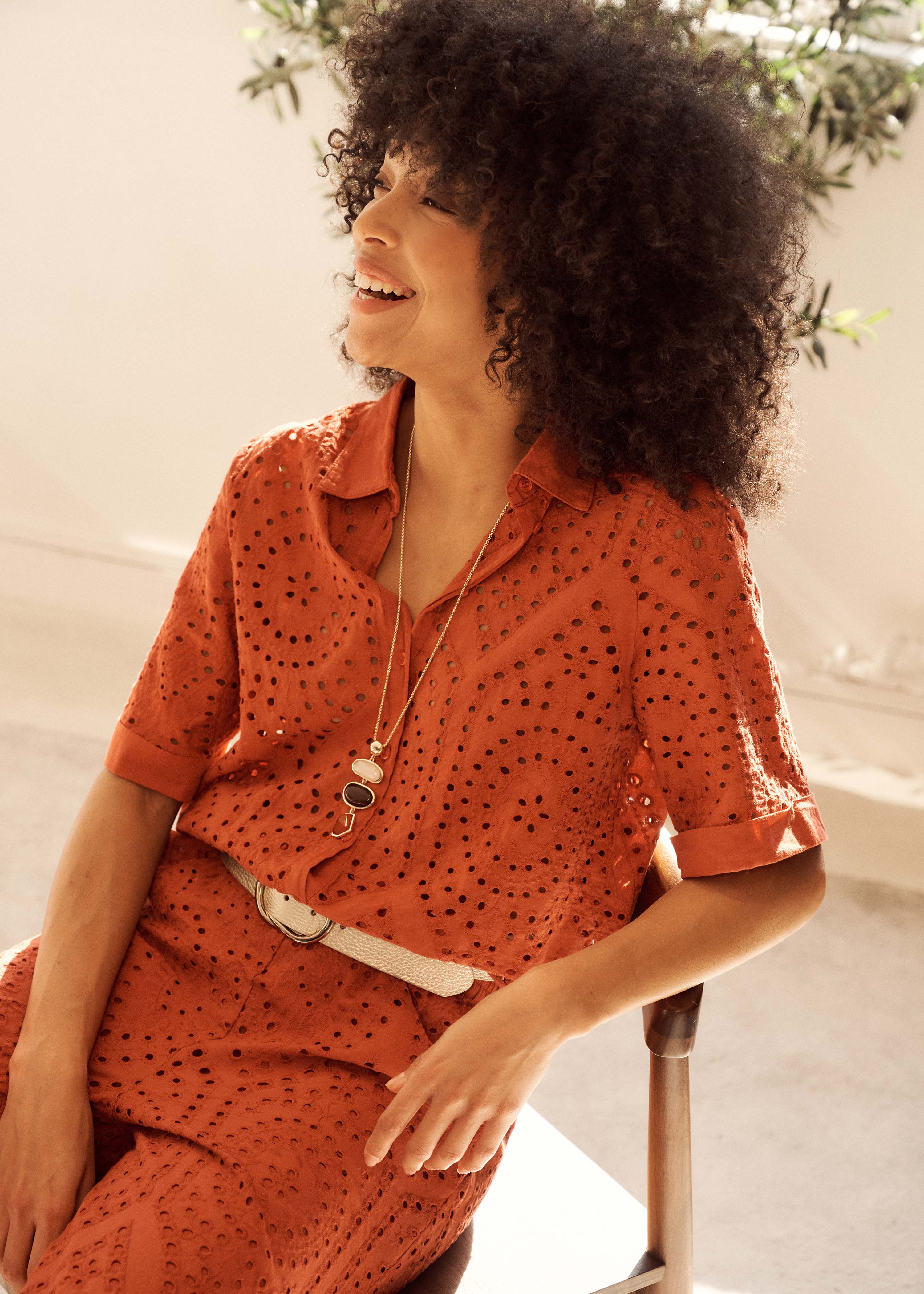 Chemisier court terracotta en broderie anglaise La Fée Maraboutée